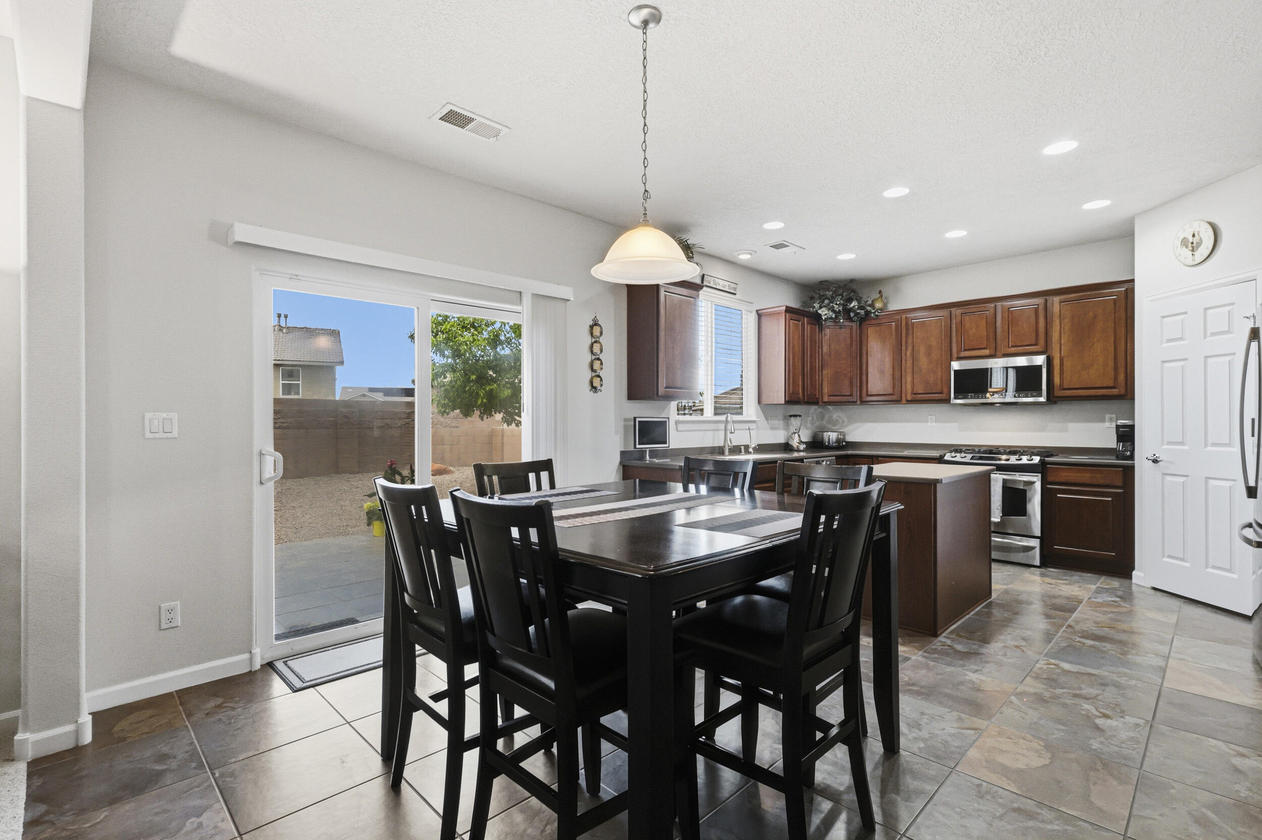 7120 Fairbanks Drive NE