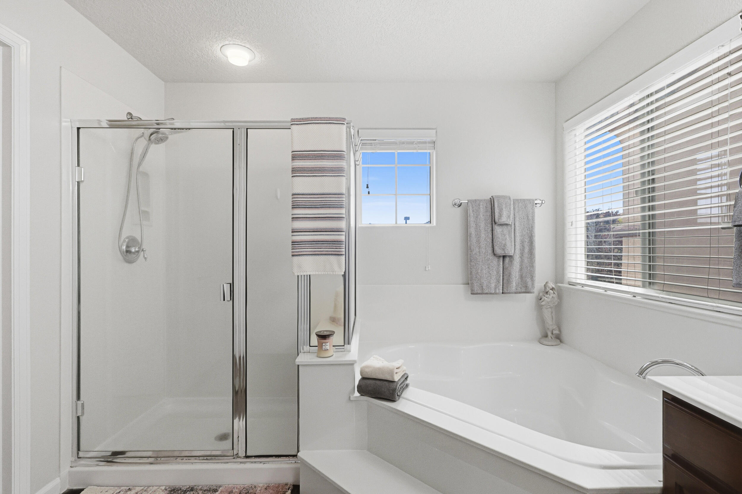 7120 Fairbanks Drive NE