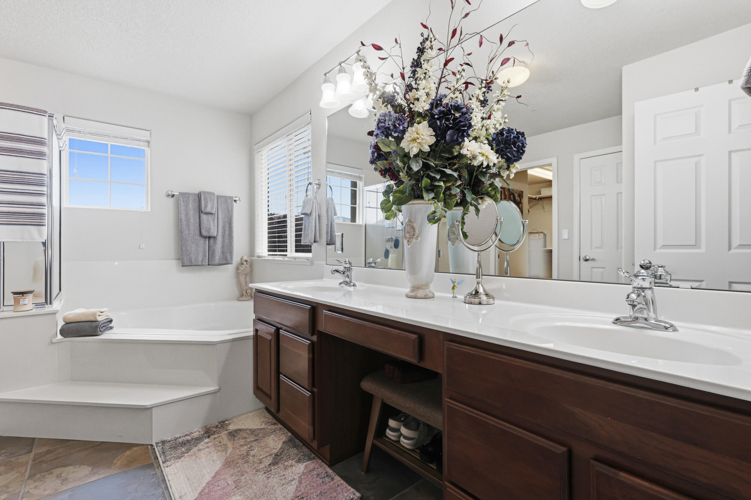 7120 Fairbanks Drive NE