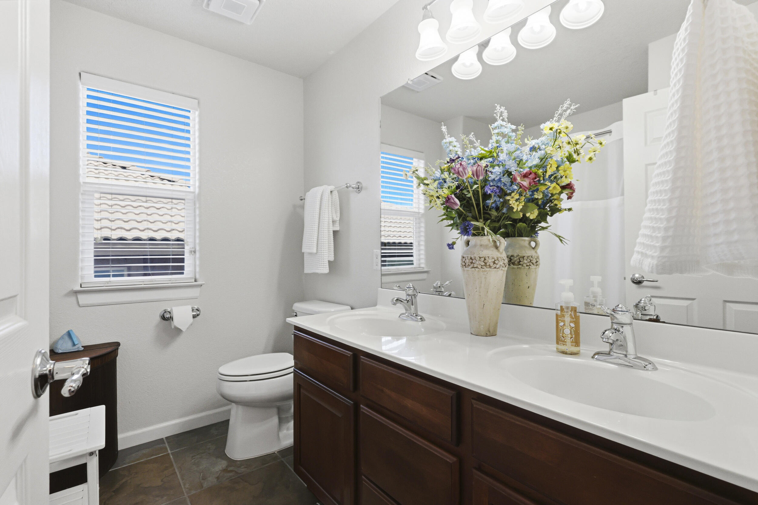 7120 Fairbanks Drive NE