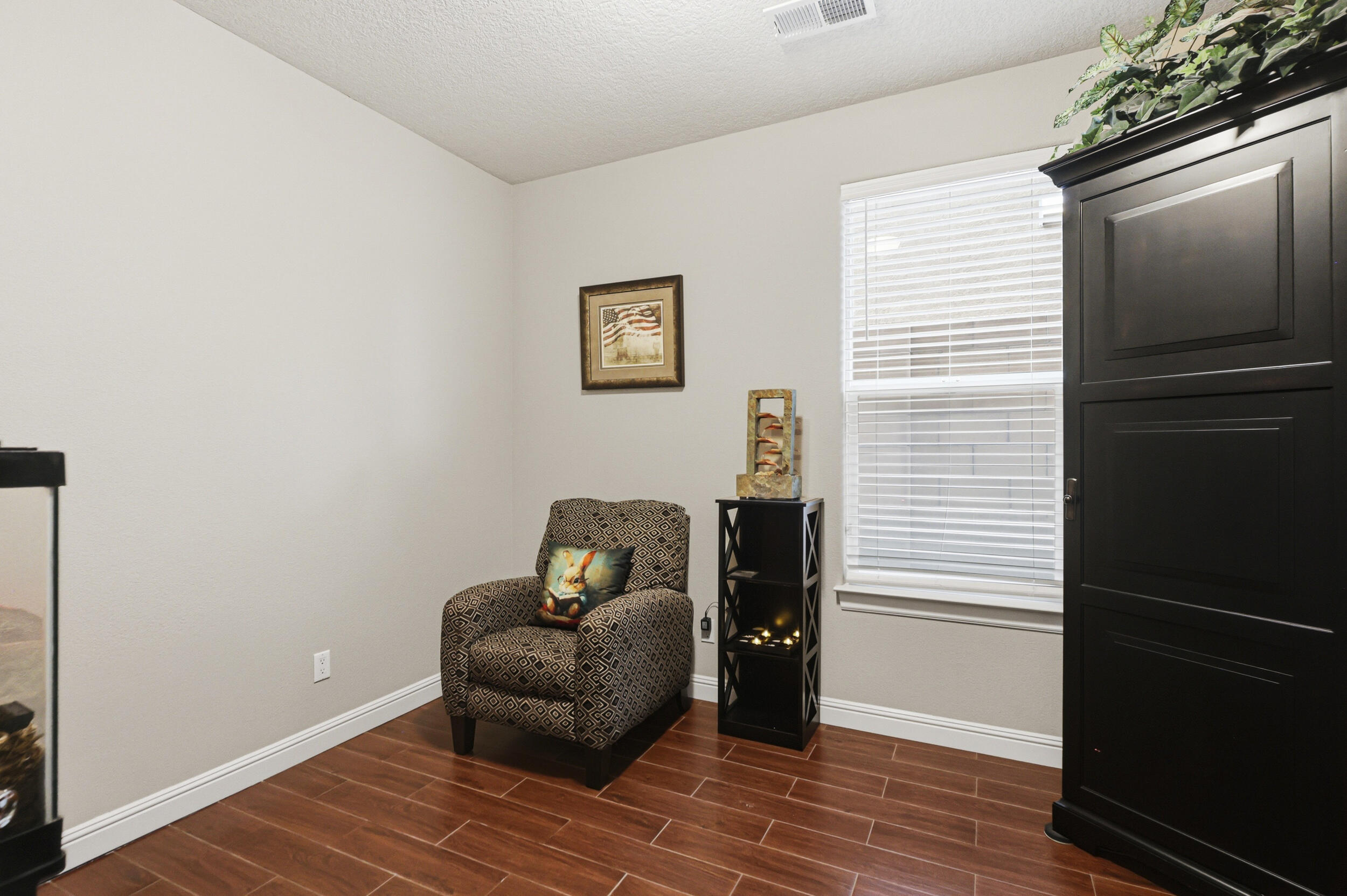 7120 Fairbanks Drive NE