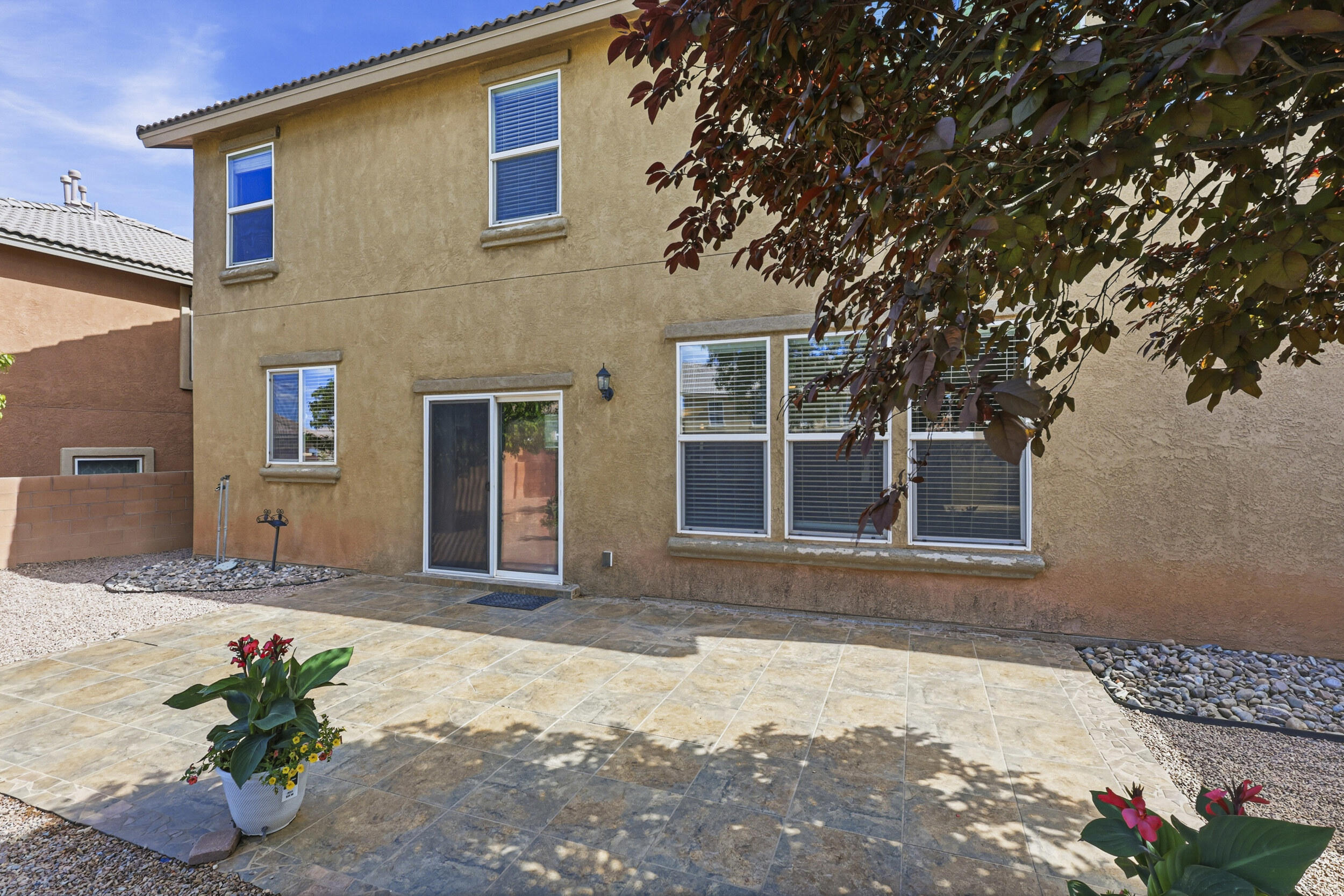 7120 Fairbanks Drive NE