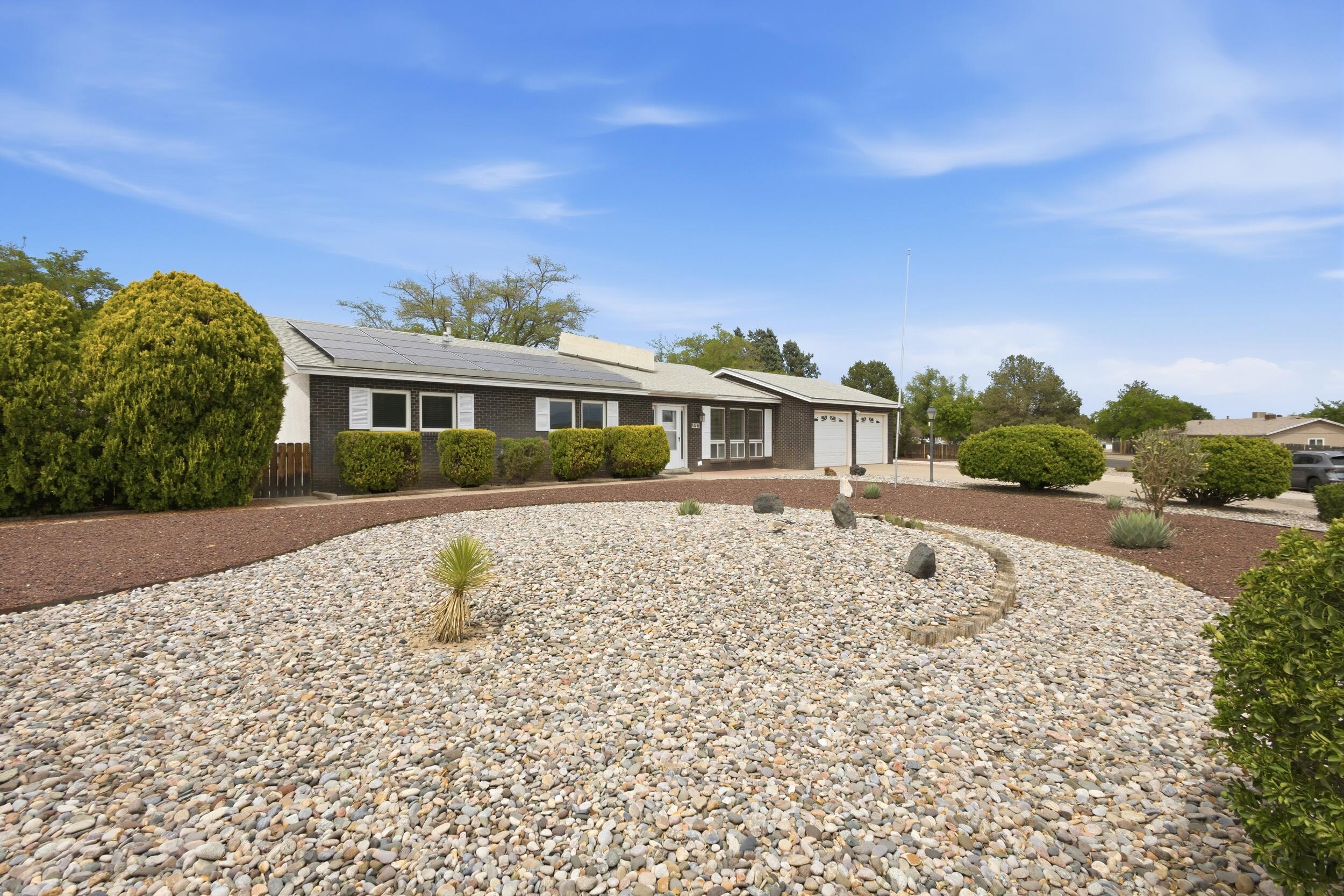 3301 May Circle SE