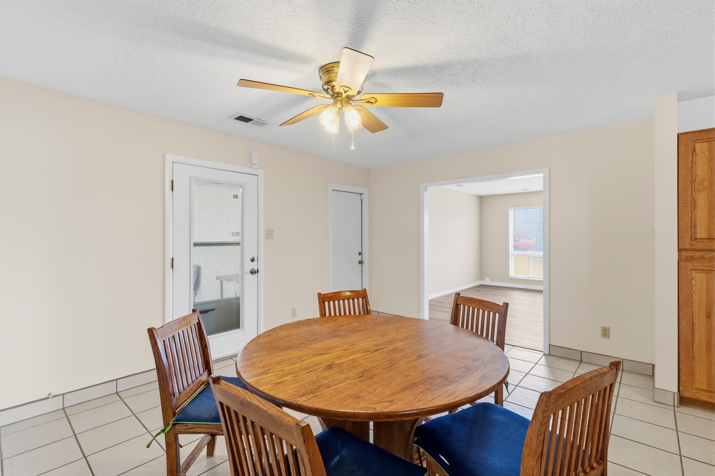 3301 May Circle SE