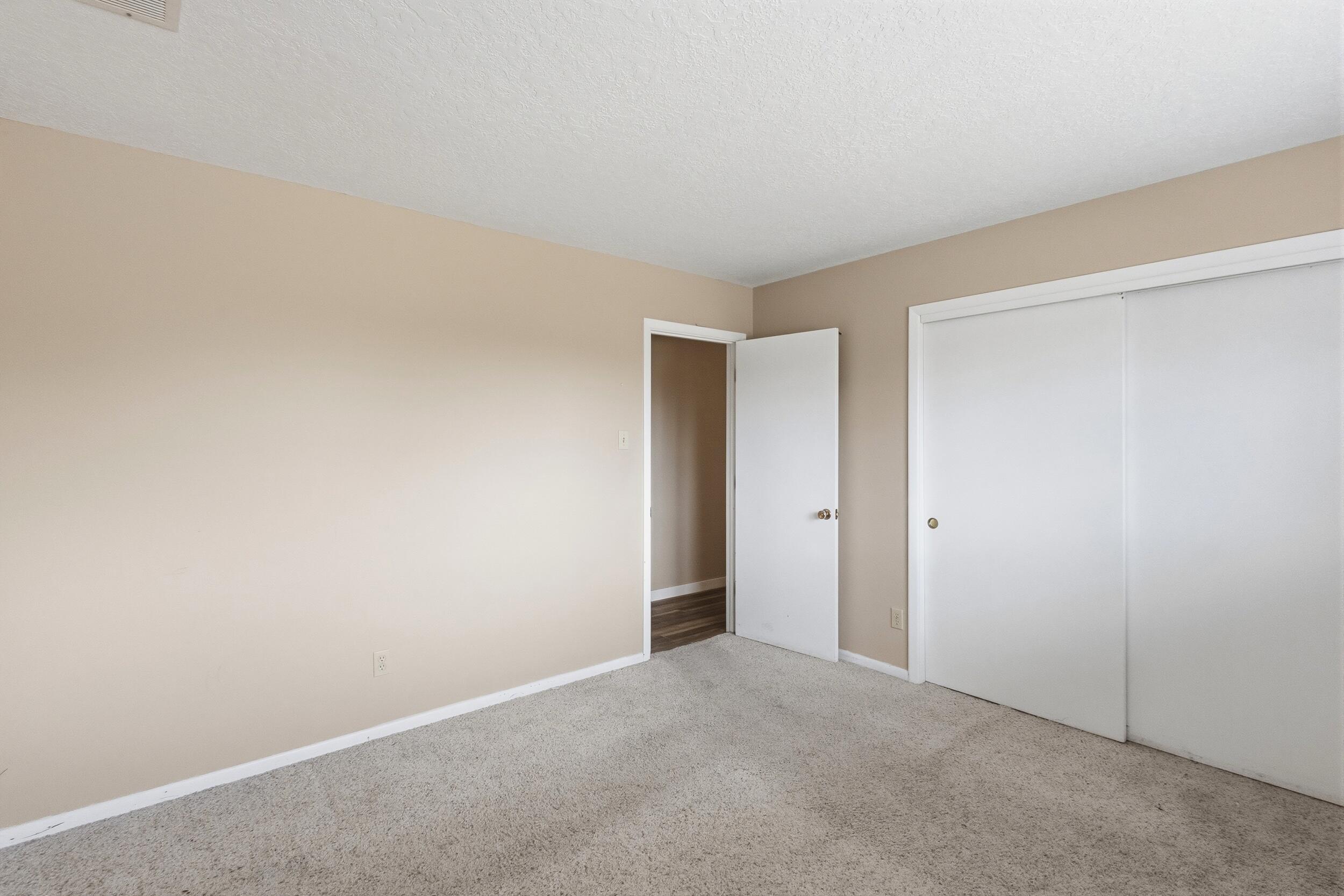 3301 May Circle SE