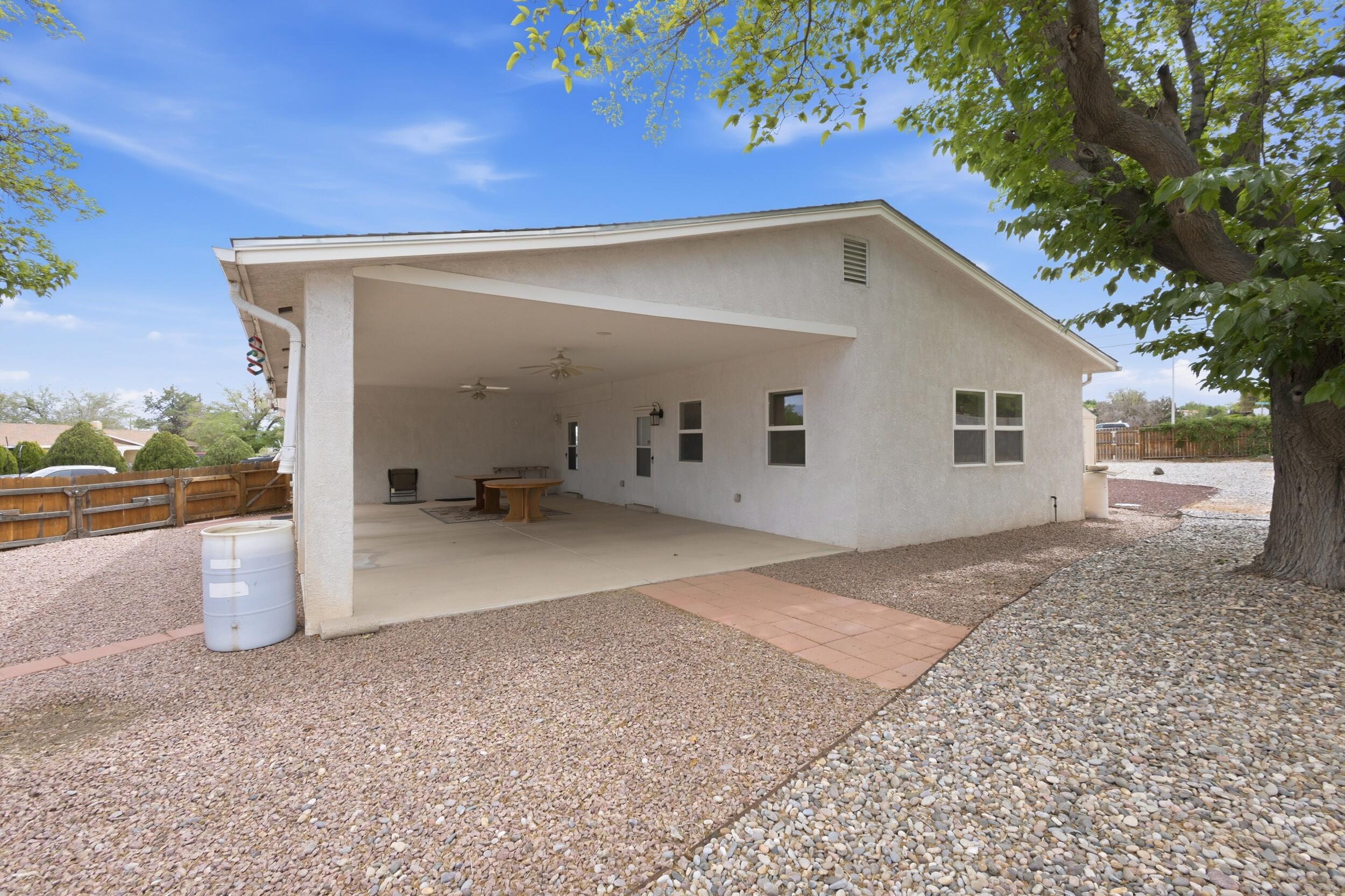 3301 May Circle SE