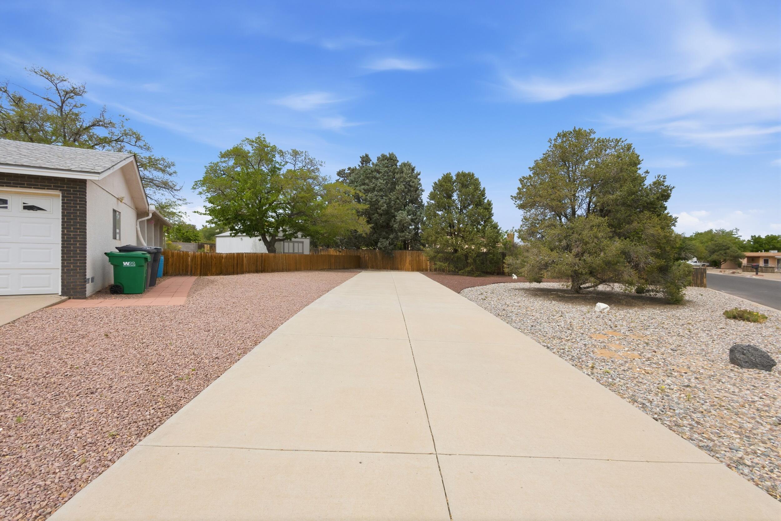 3301 May Circle SE