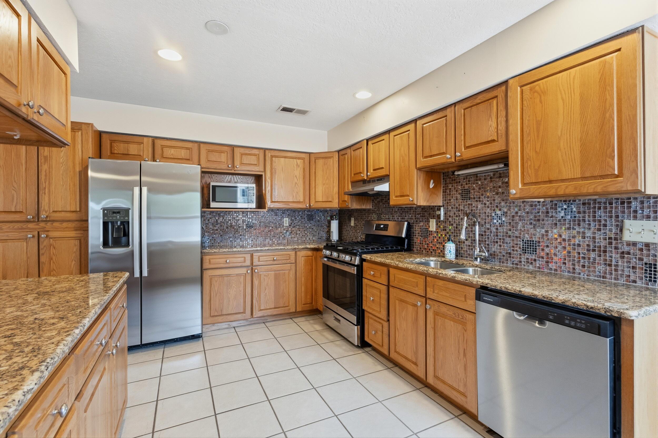 3301 May Circle SE