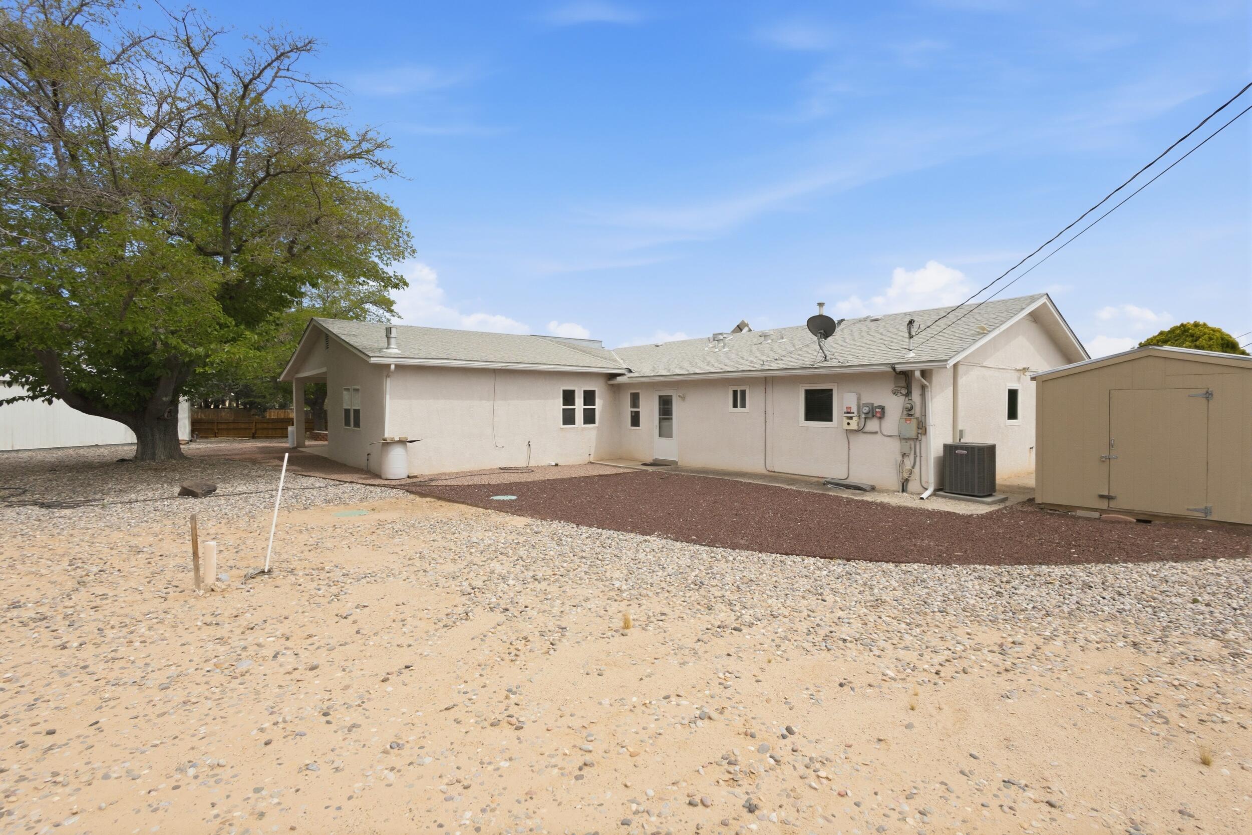 3301 May Circle SE