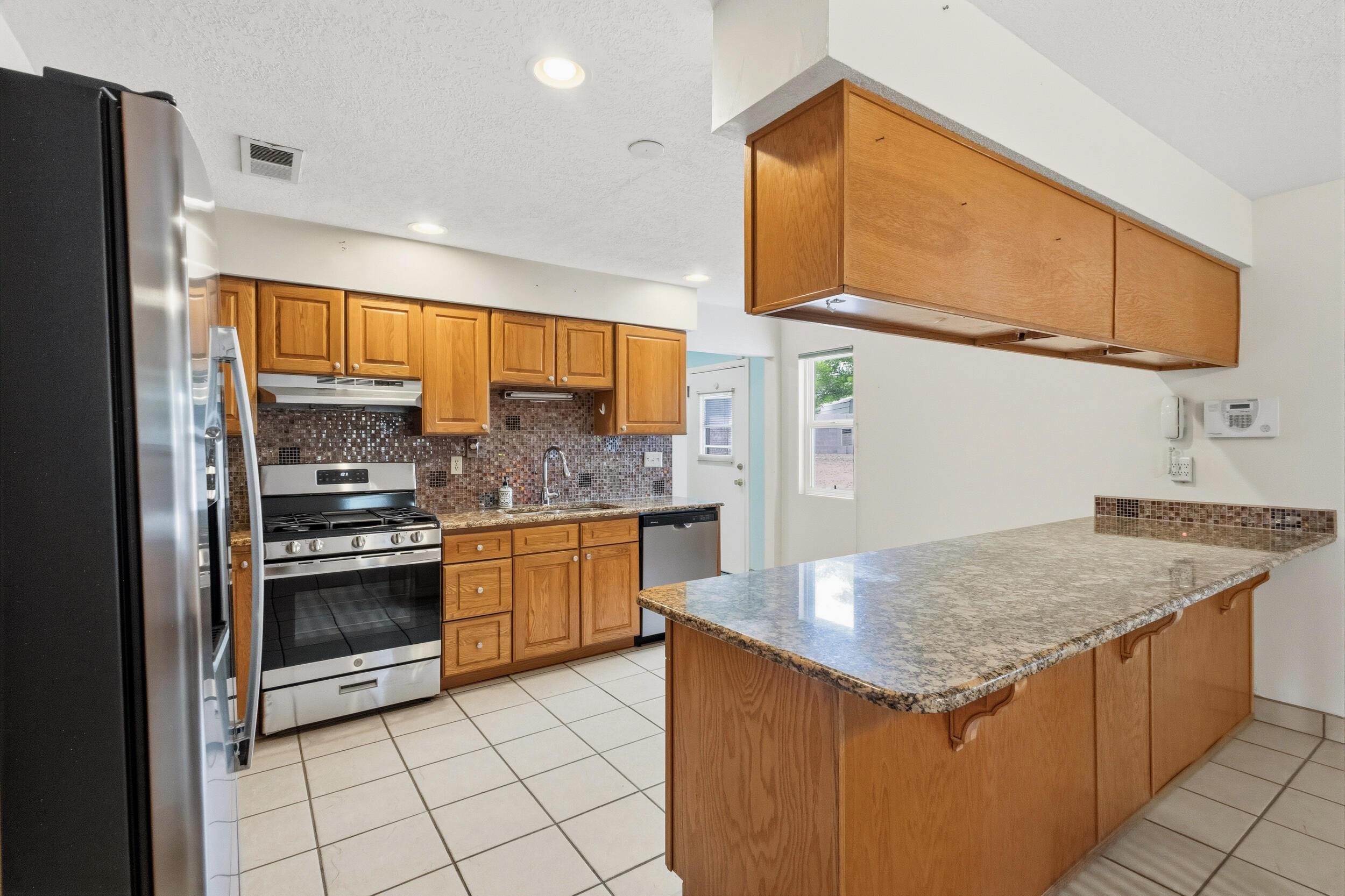 3301 May Circle SE