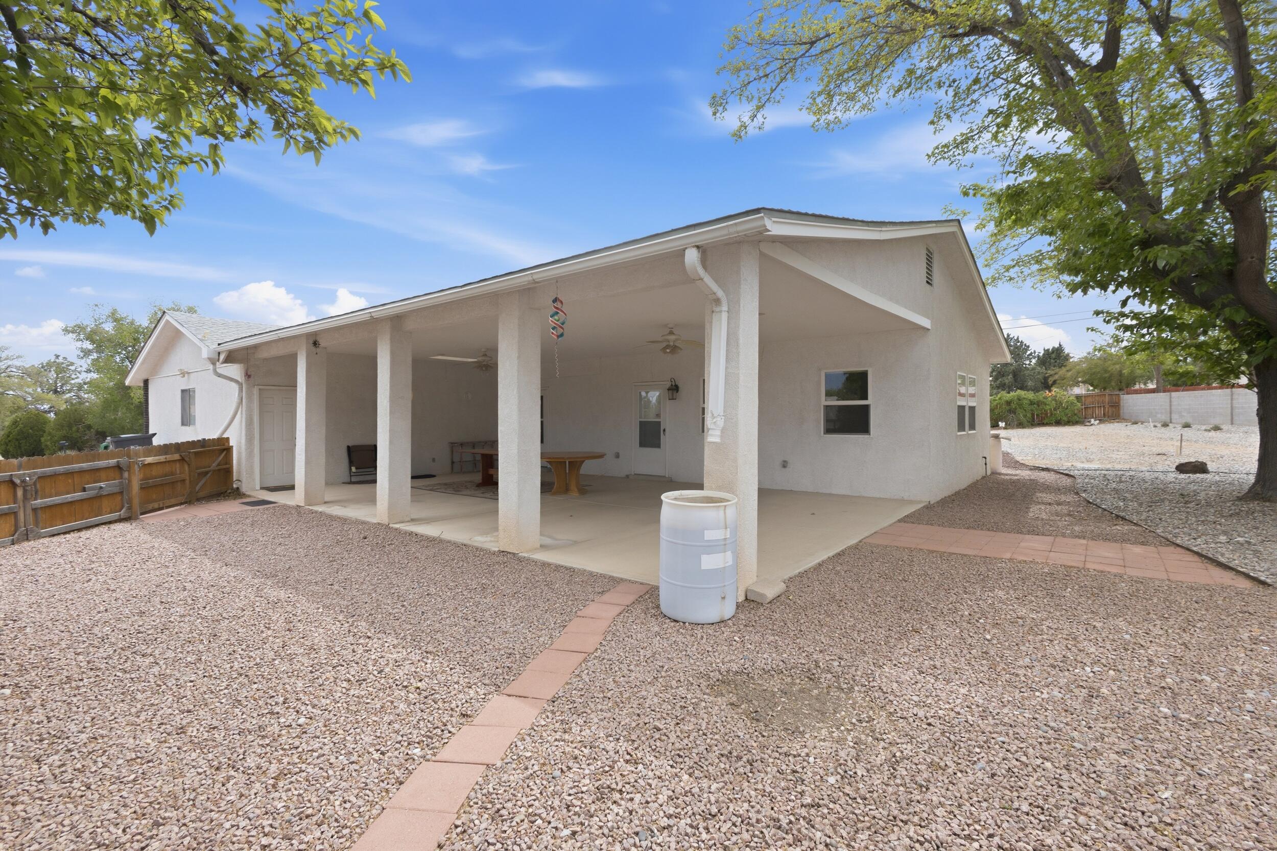 3301 May Circle SE