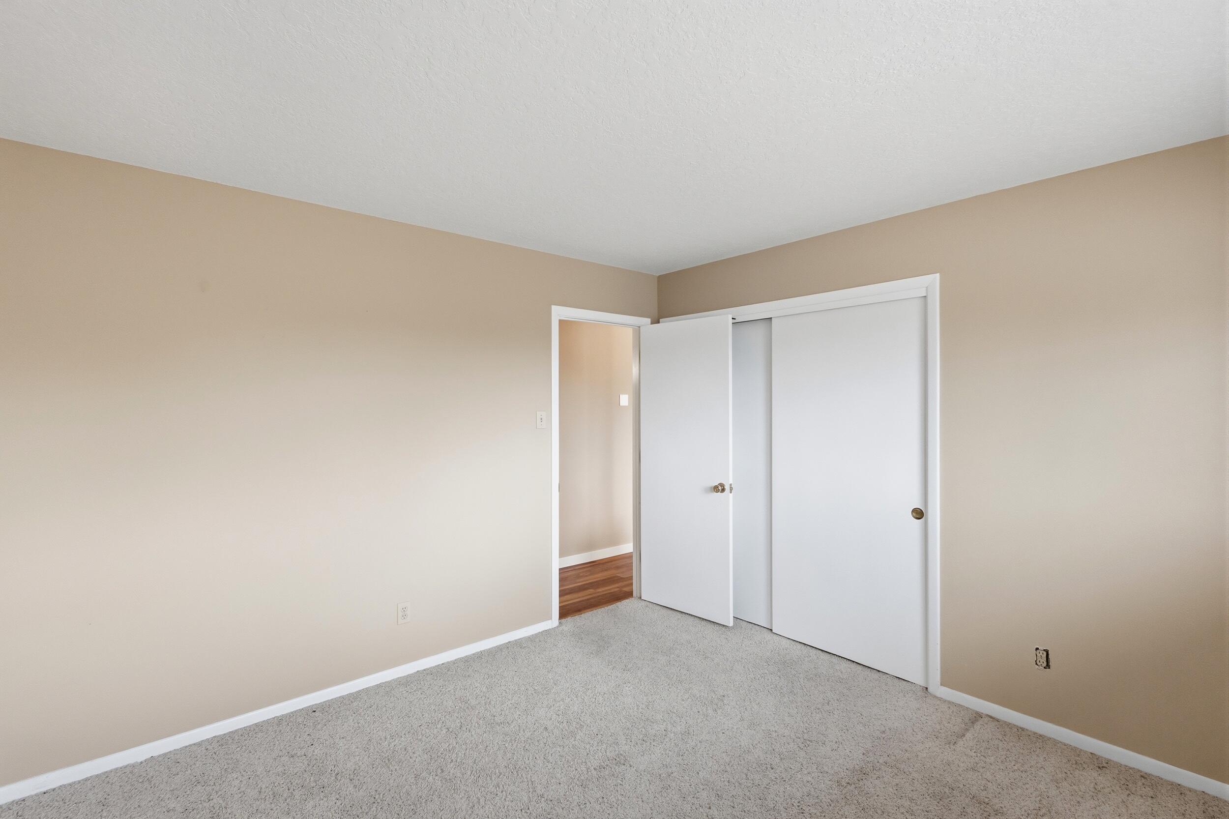 3301 May Circle SE
