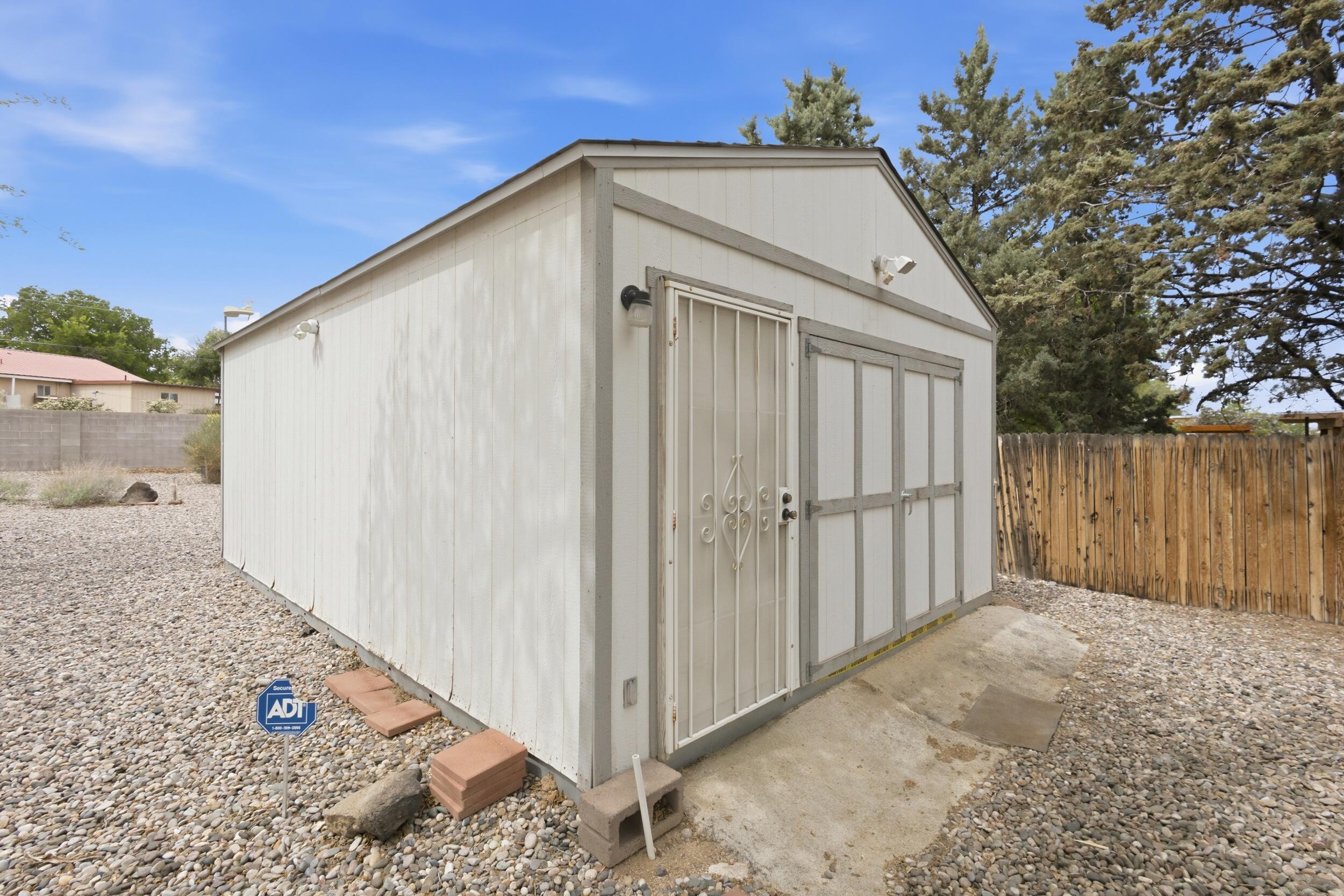 3301 May Circle SE