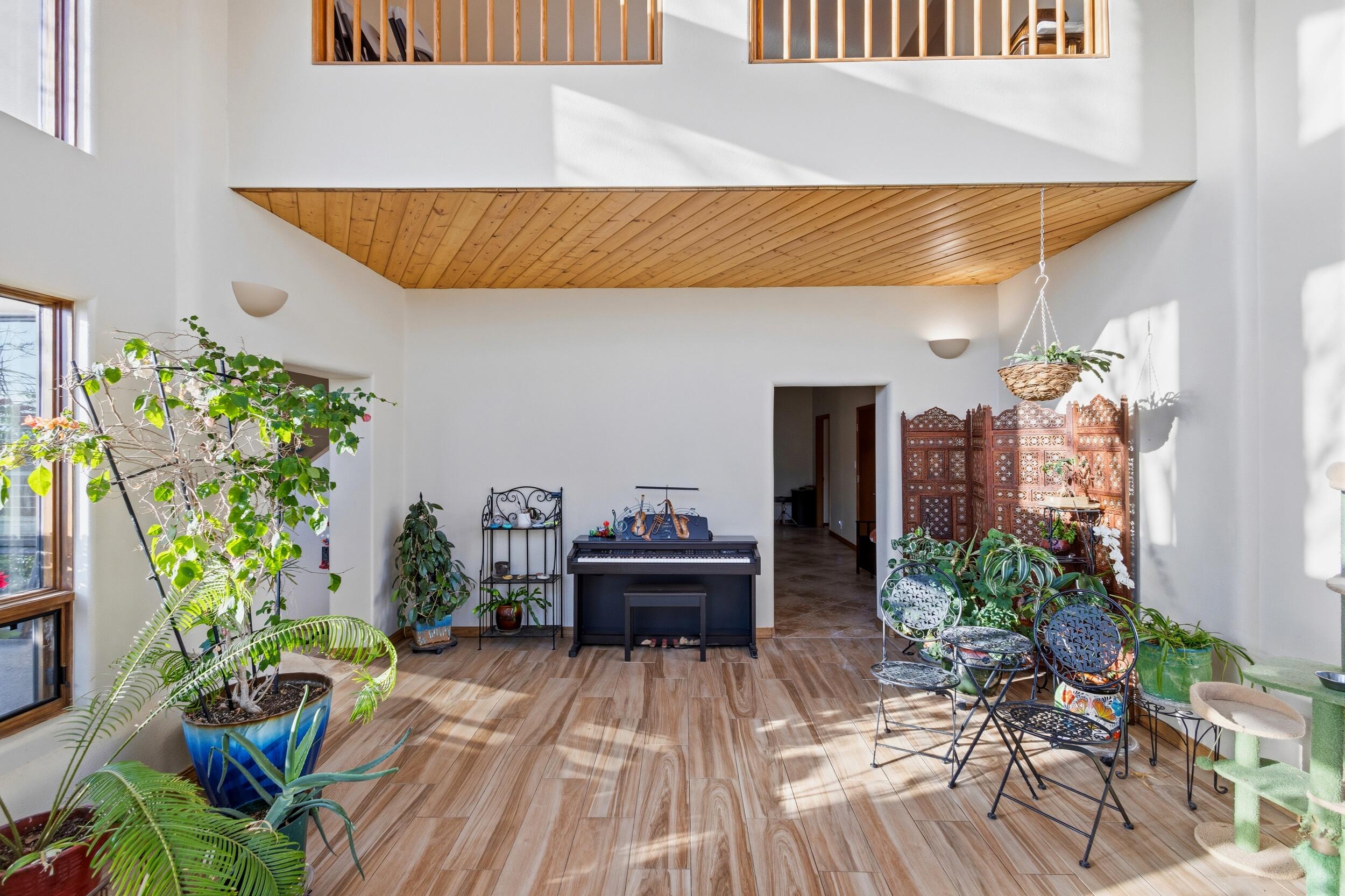 11125 San Francisco Road NE