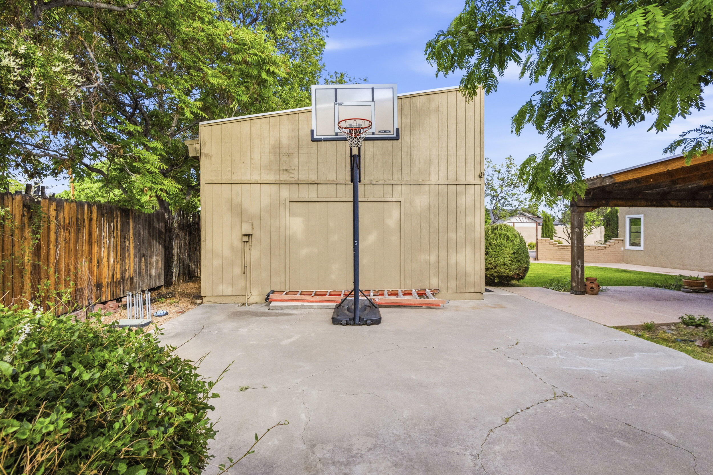 901 Ortega Road NW
