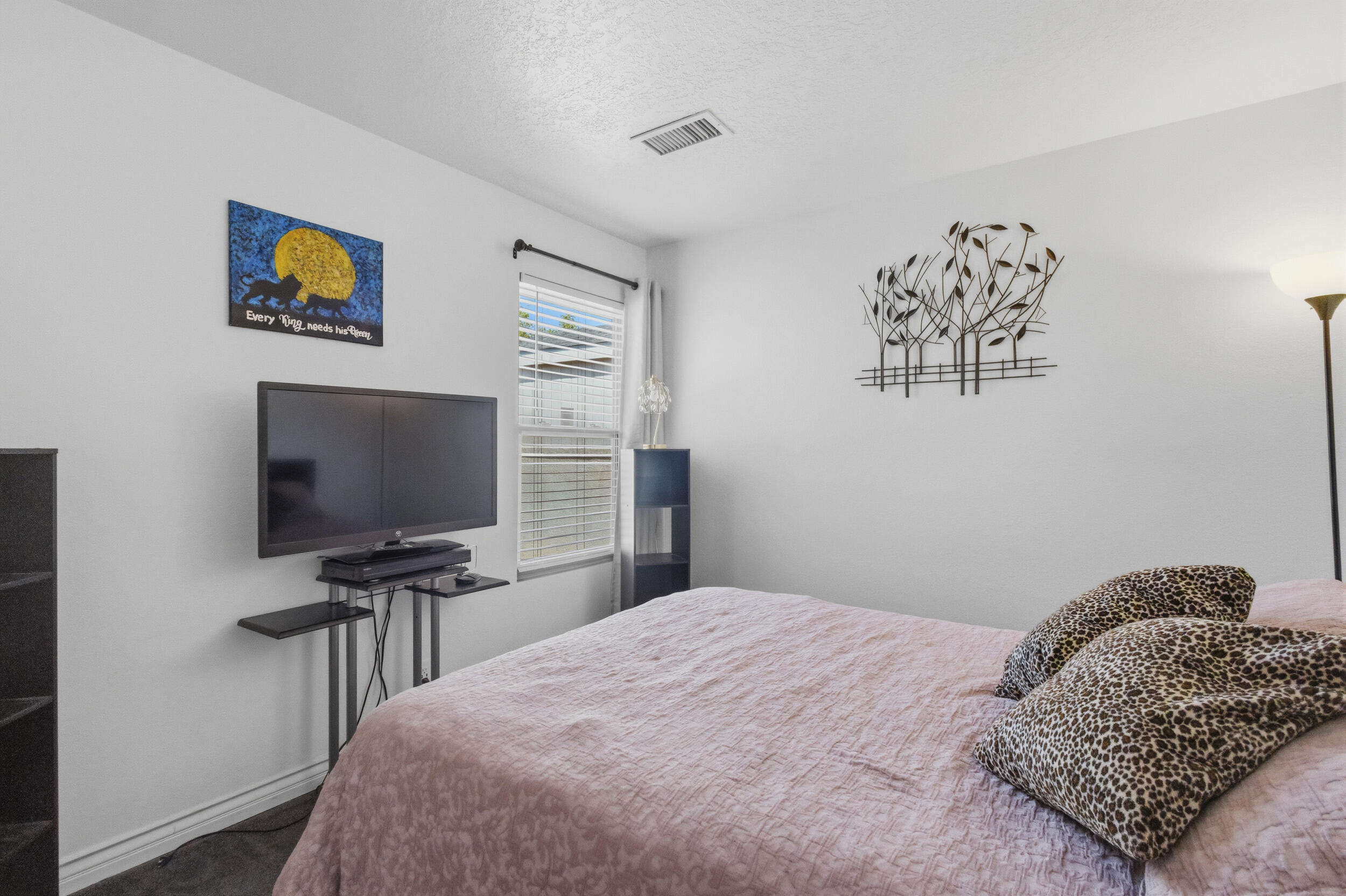 1728 Jeffrey Road NE