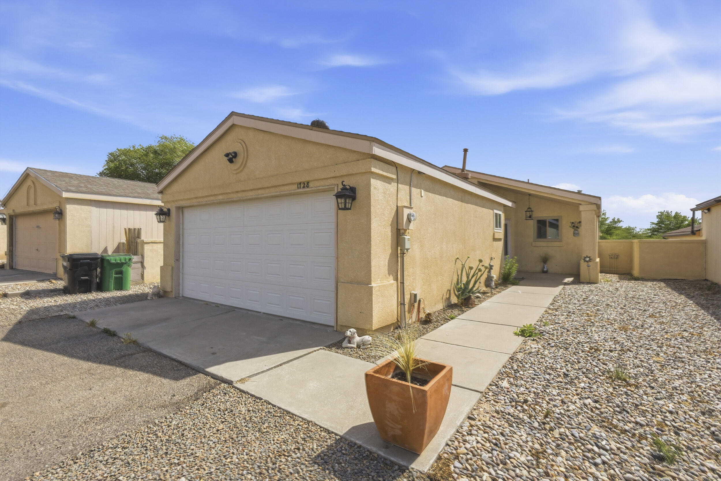1728 Jeffrey Road NE