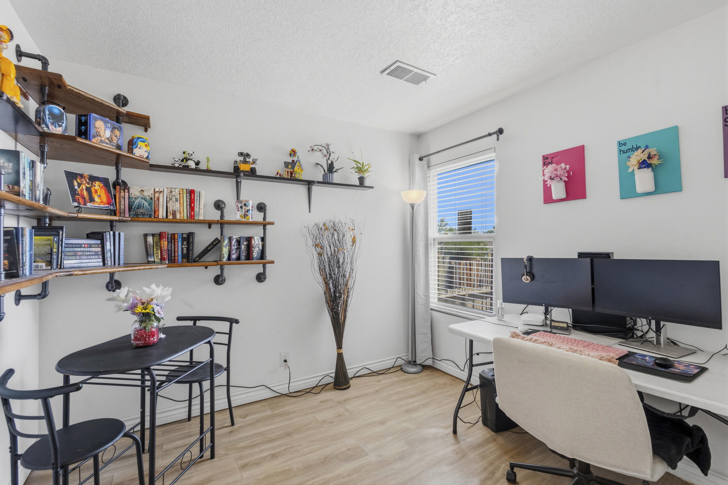 1728 Jeffrey Road NE