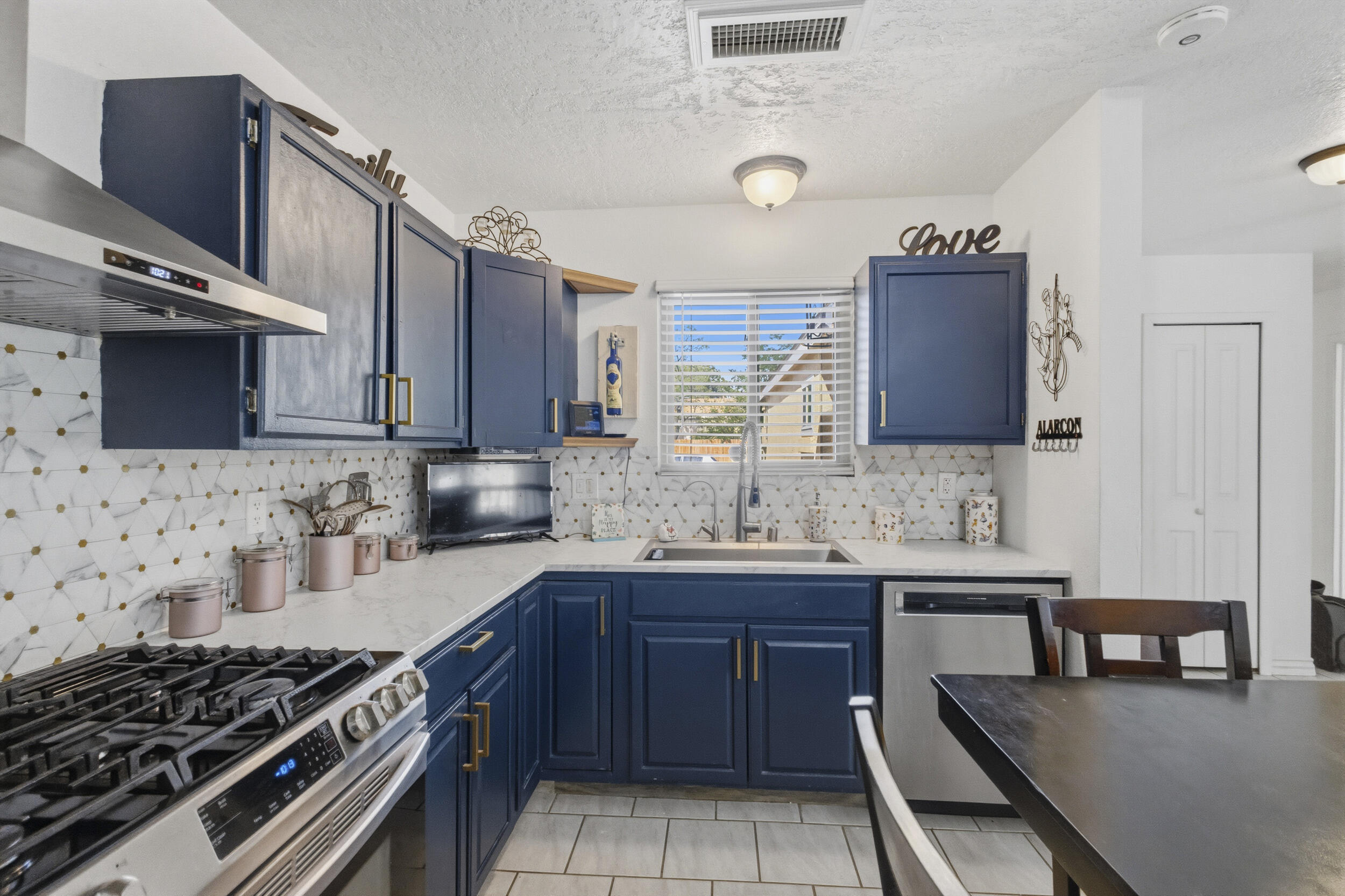 1728 Jeffrey Road NE
