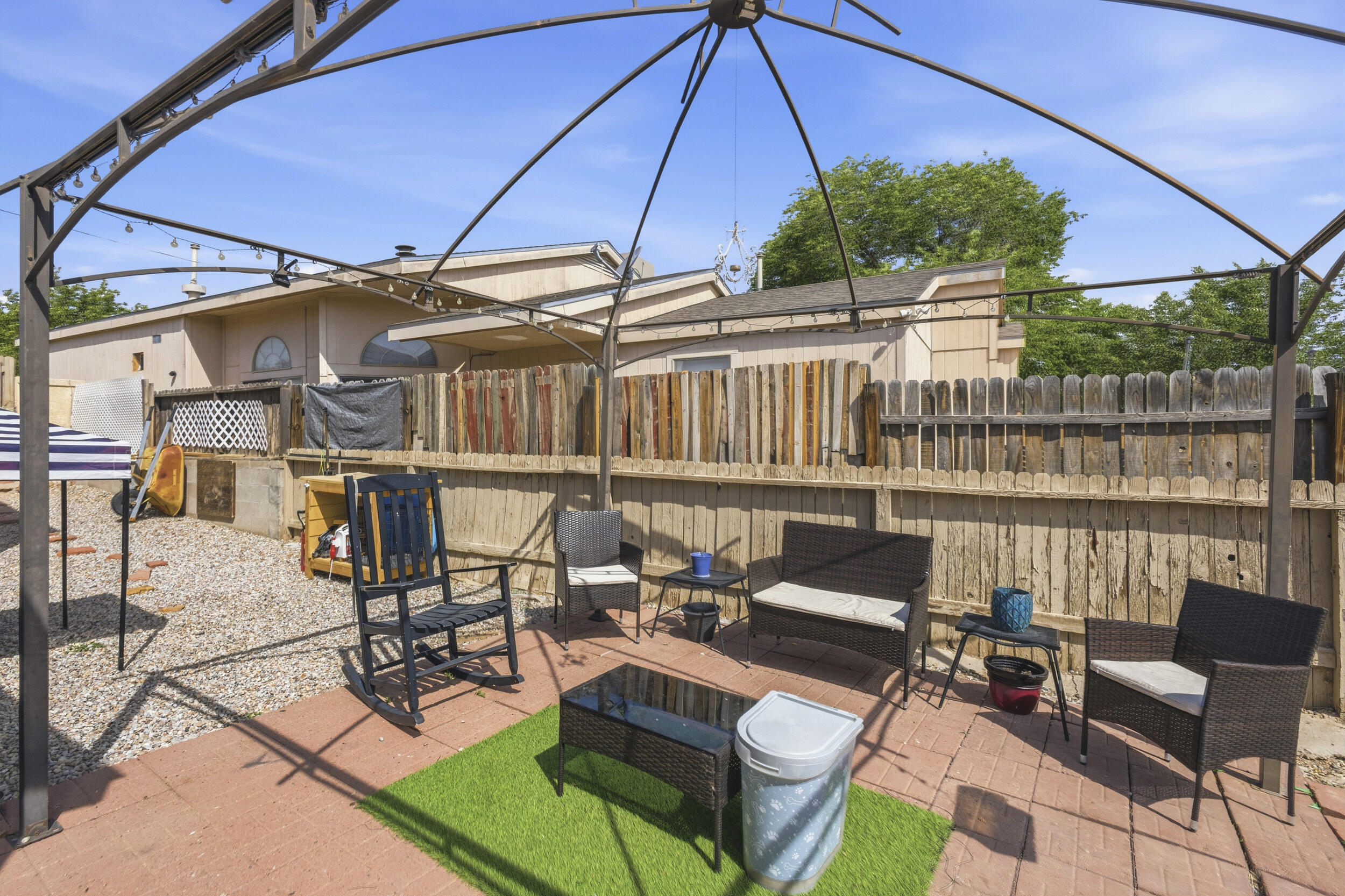 1728 Jeffrey Road NE