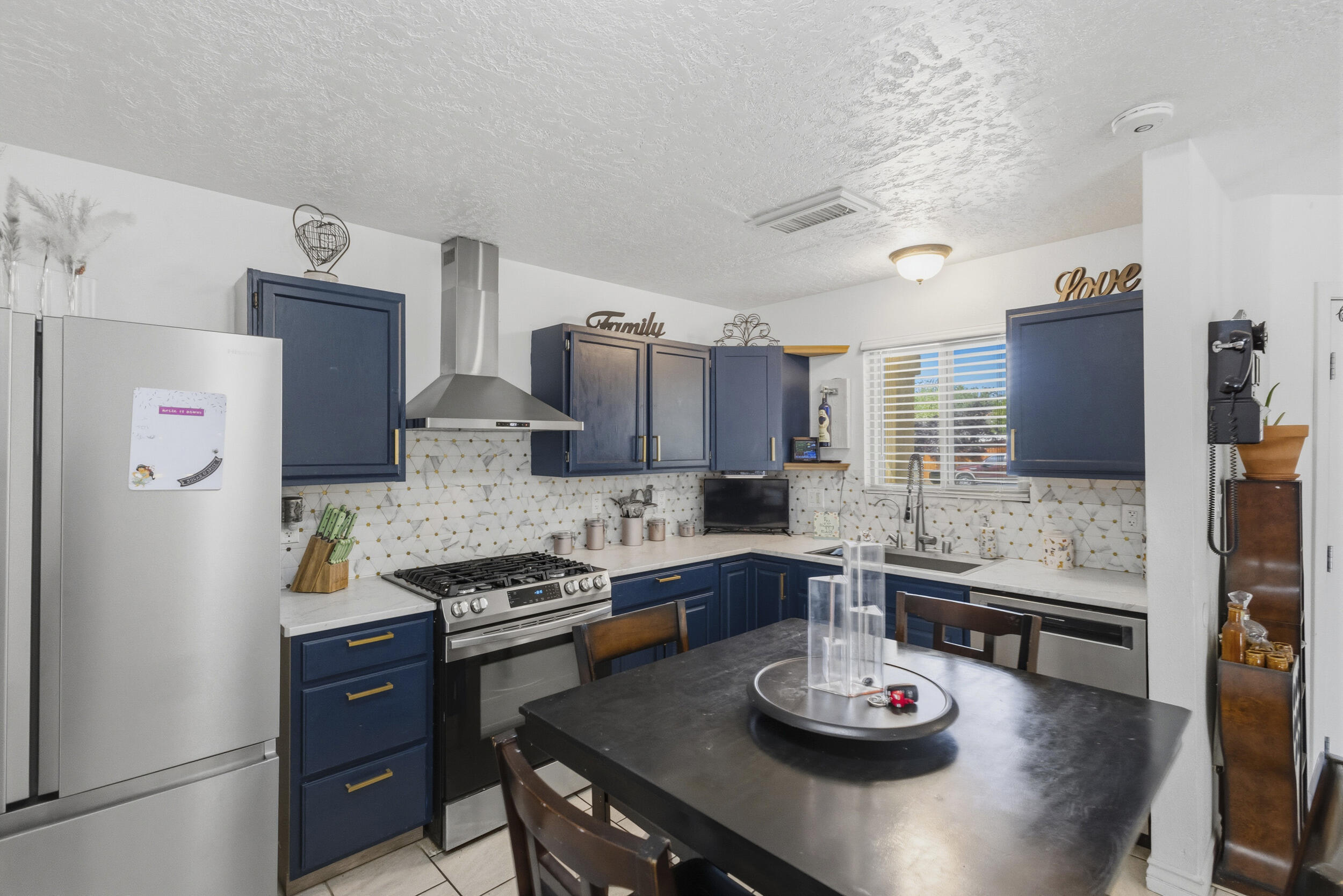 1728 Jeffrey Road NE