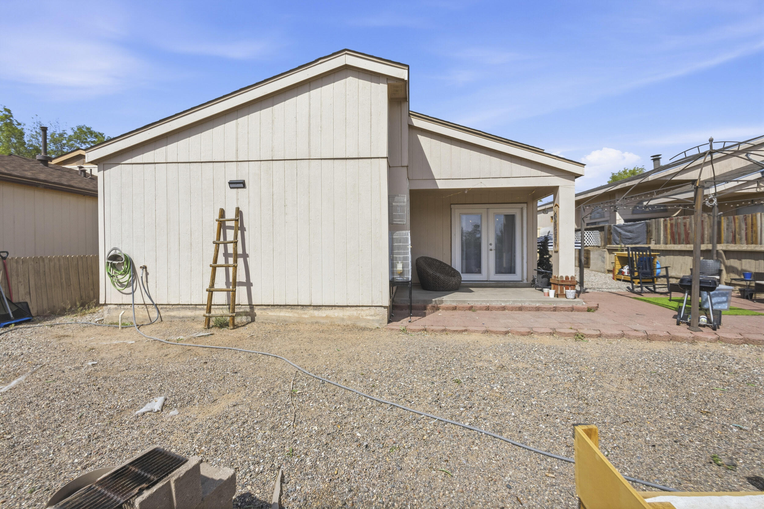1728 Jeffrey Road NE