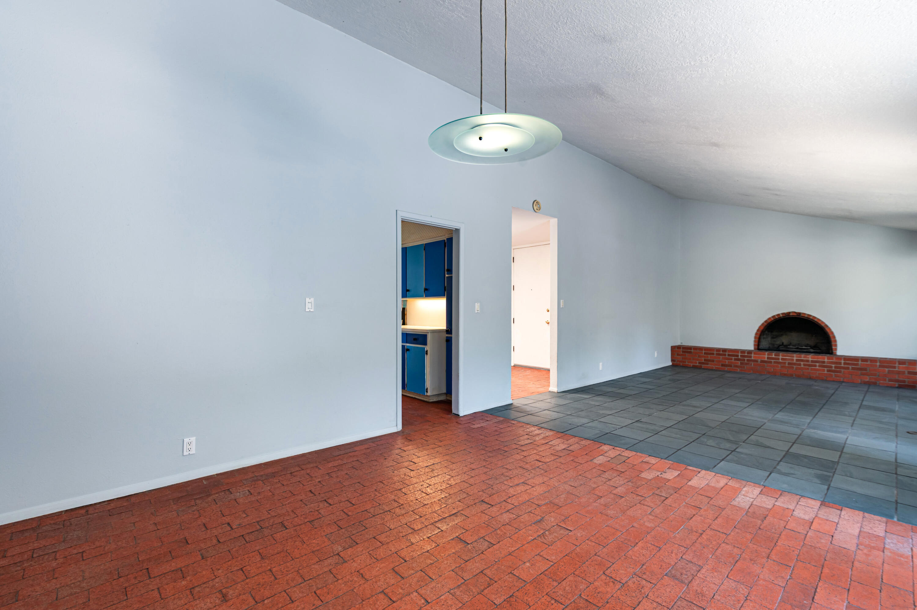 1020 Cuatro Cerros Trail SE