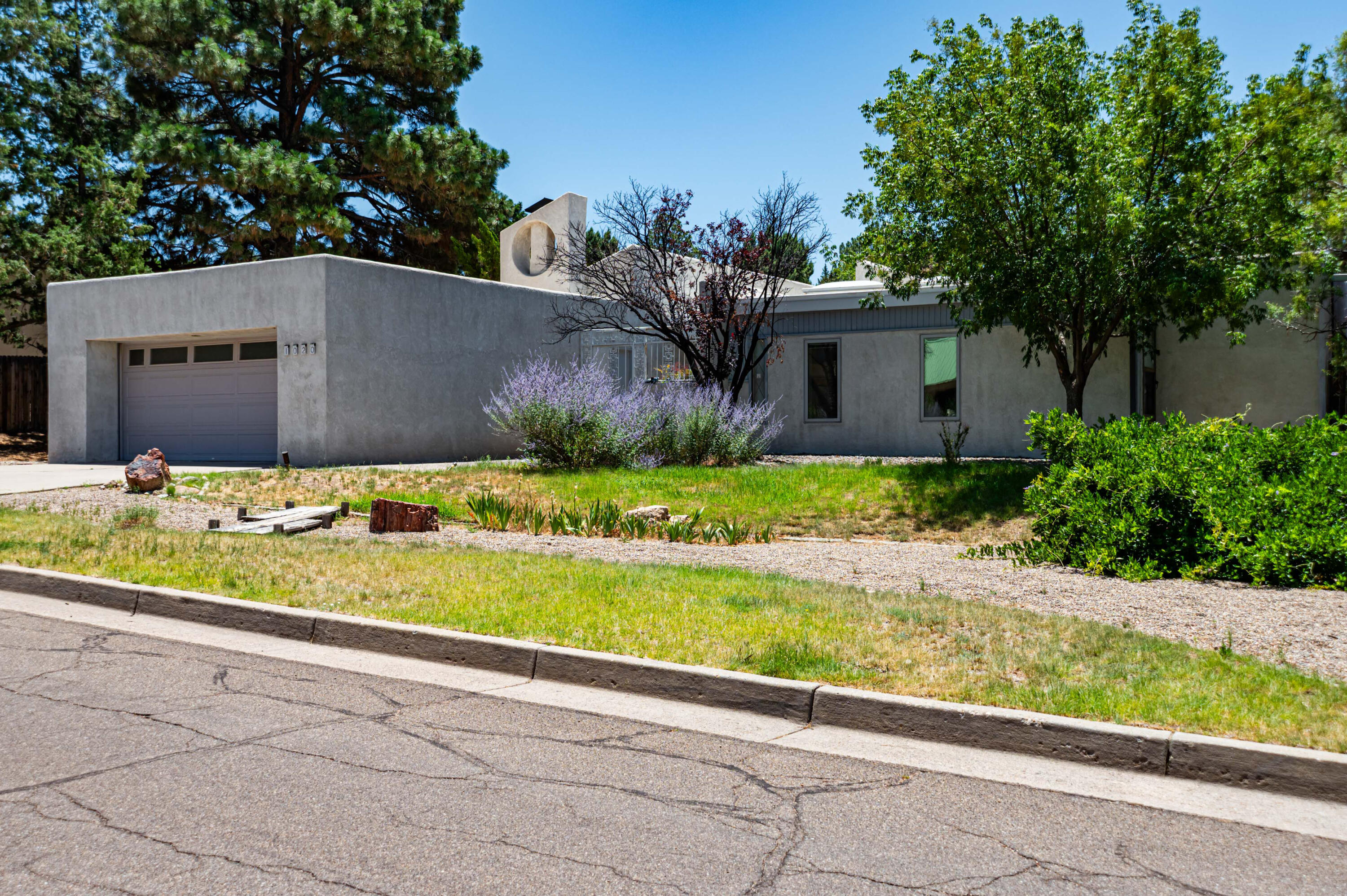 1020 Cuatro Cerros Trail SE