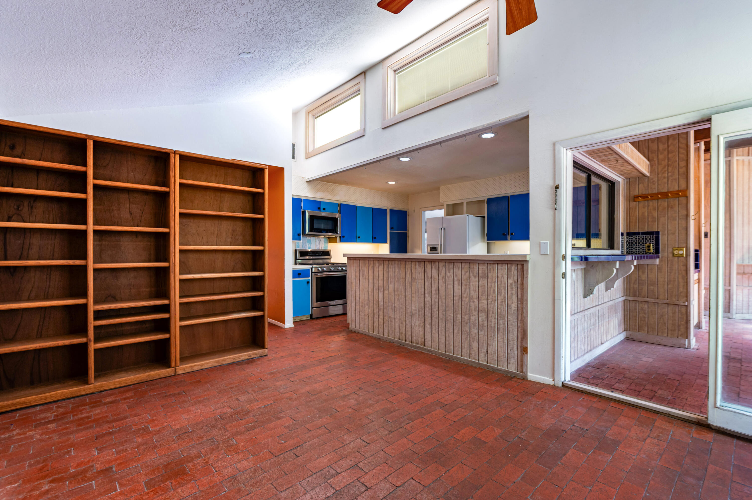 1020 Cuatro Cerros Trail SE