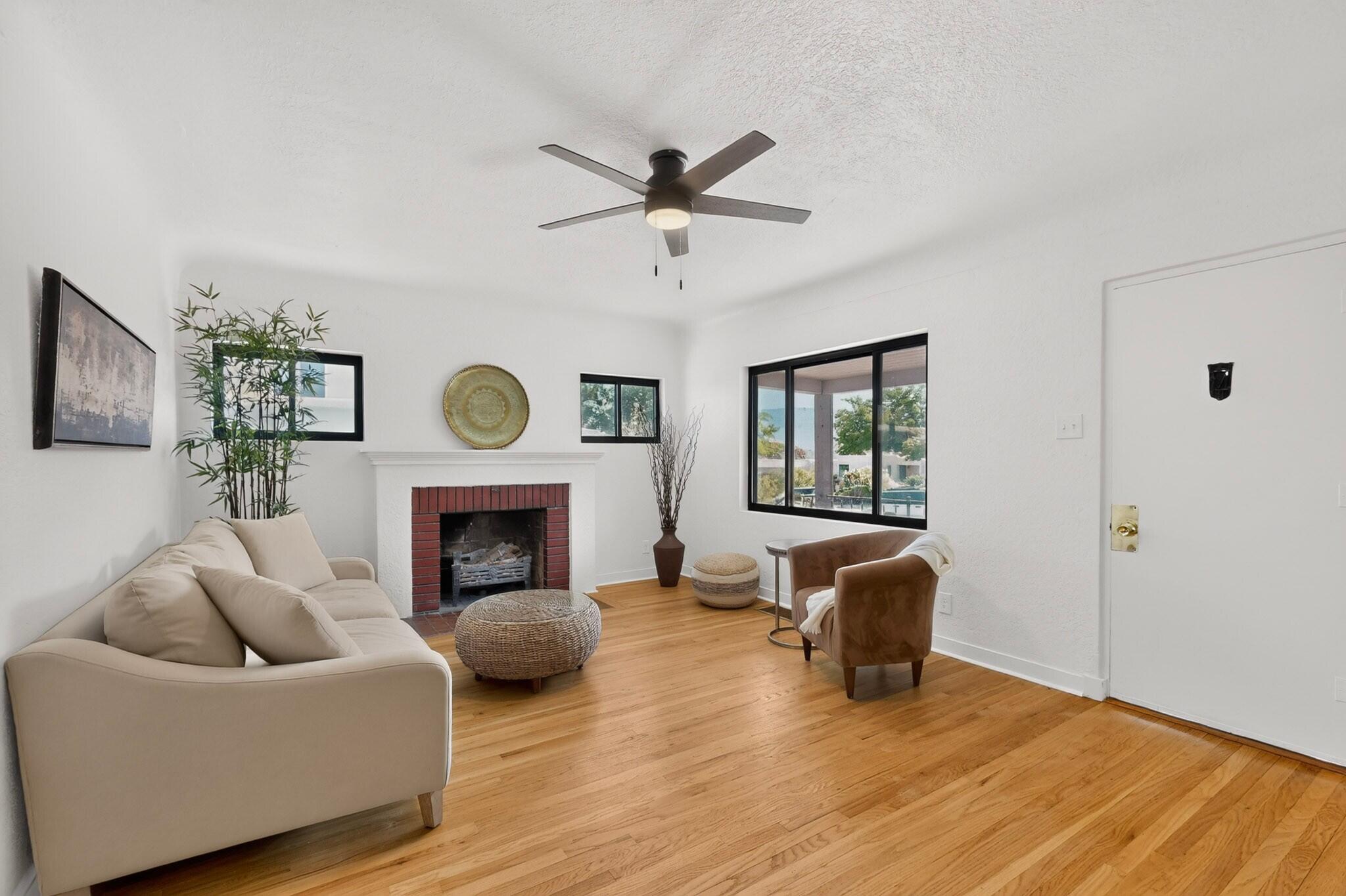 213 Amherst Drive SE
