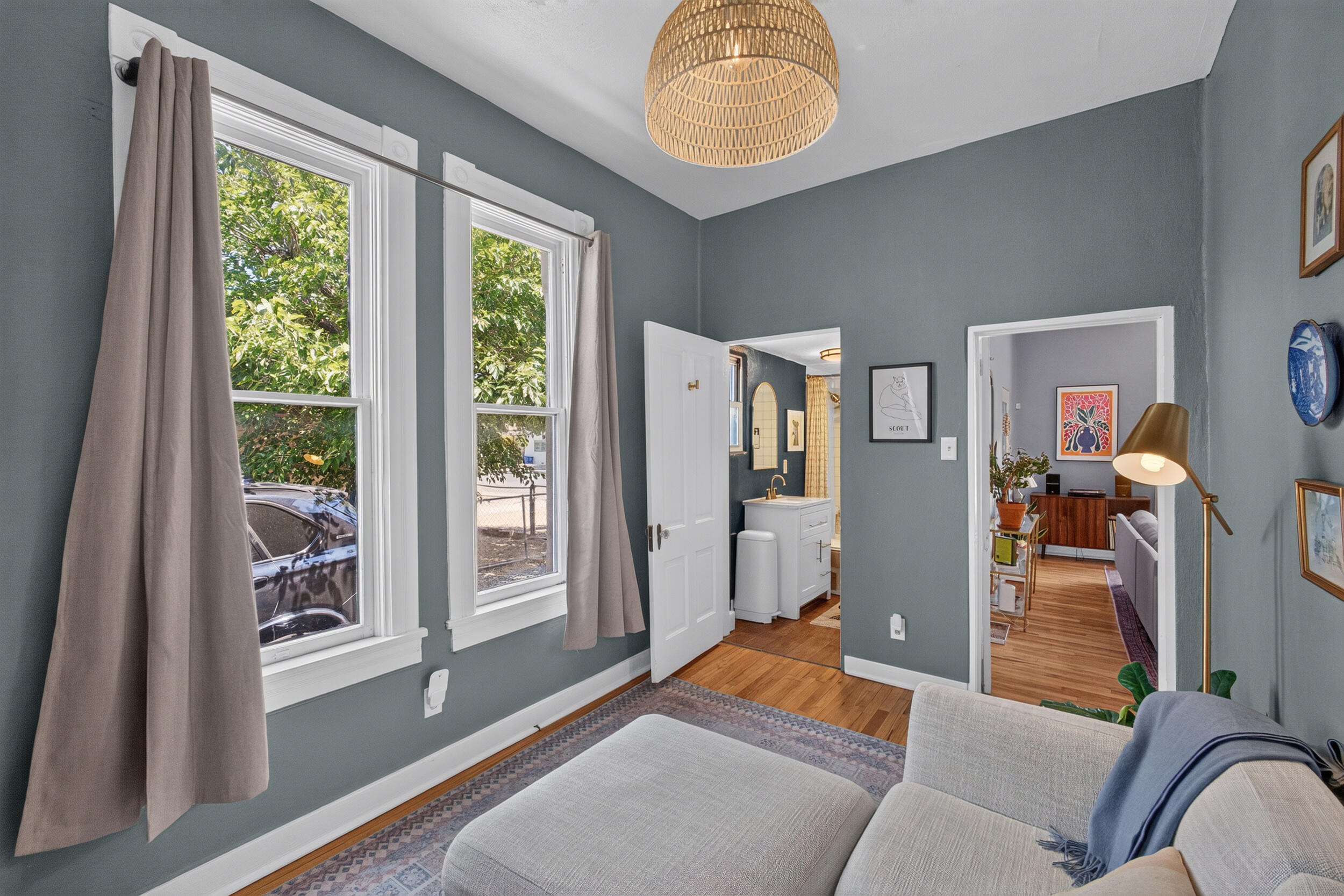 415 Edith Boulevard SE
