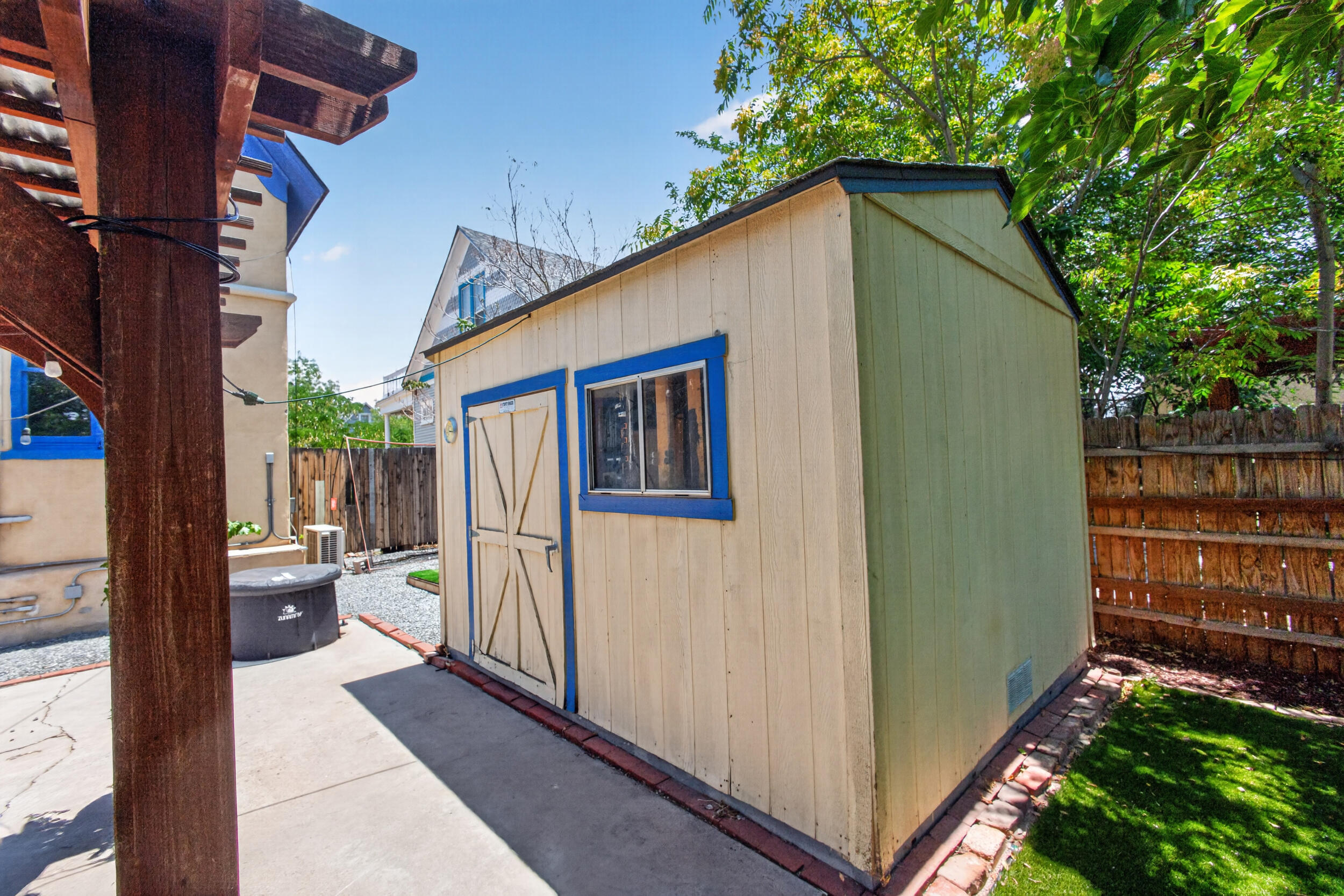 415 Edith Boulevard SE