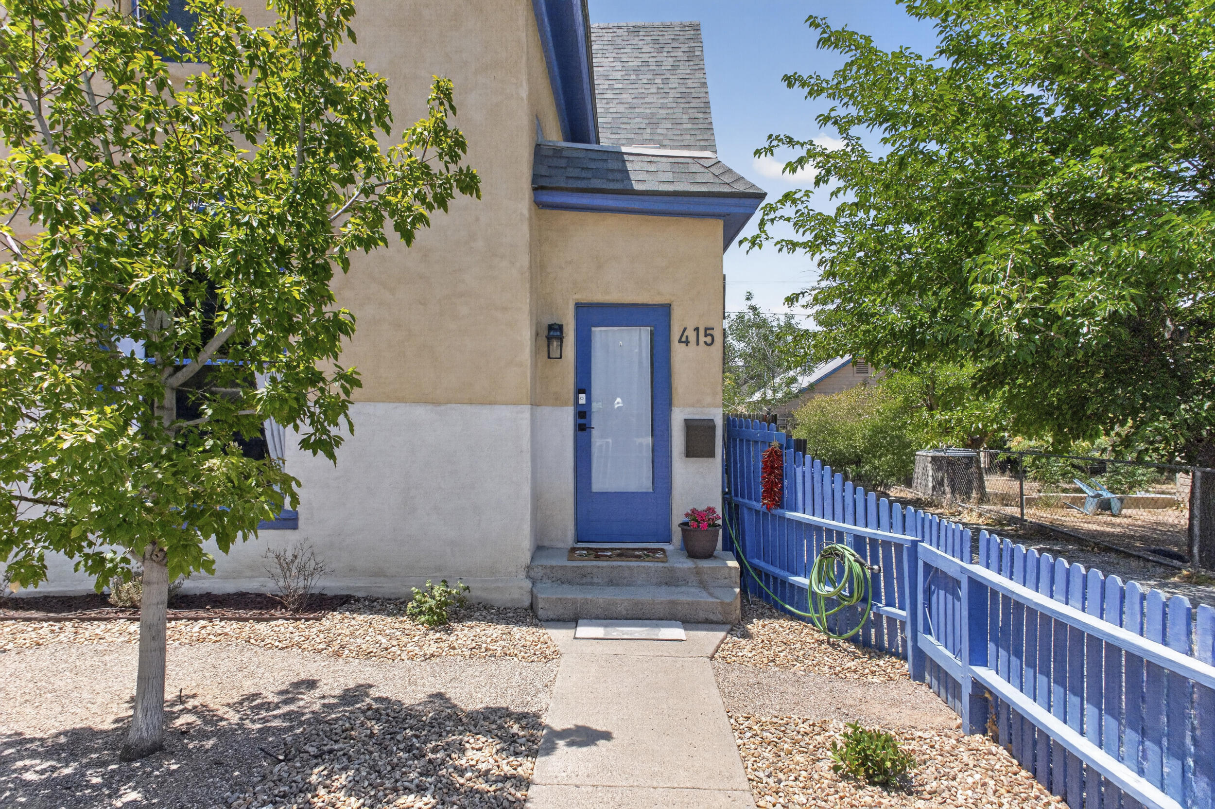 415 Edith Boulevard SE