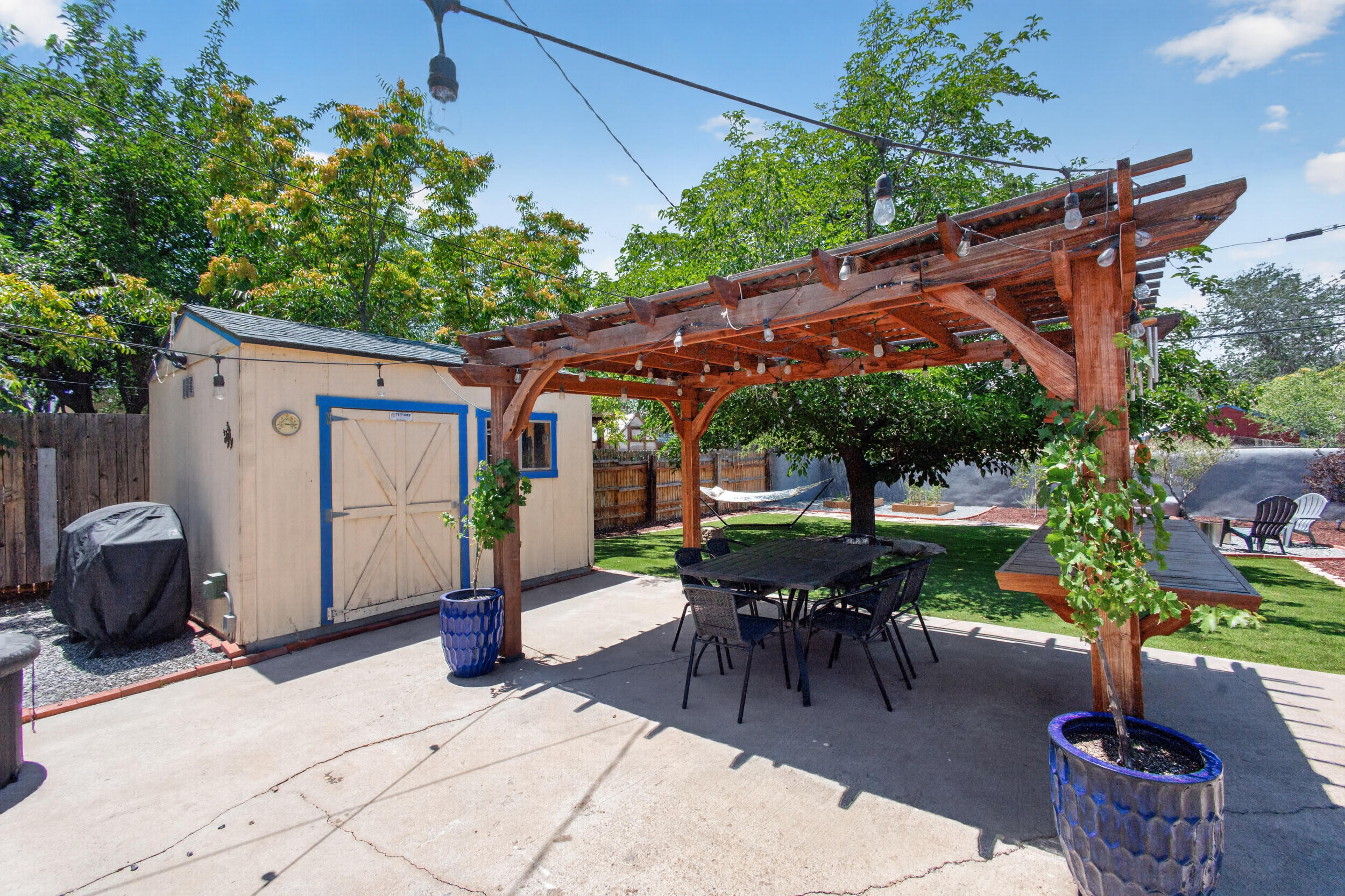 415 Edith Boulevard SE