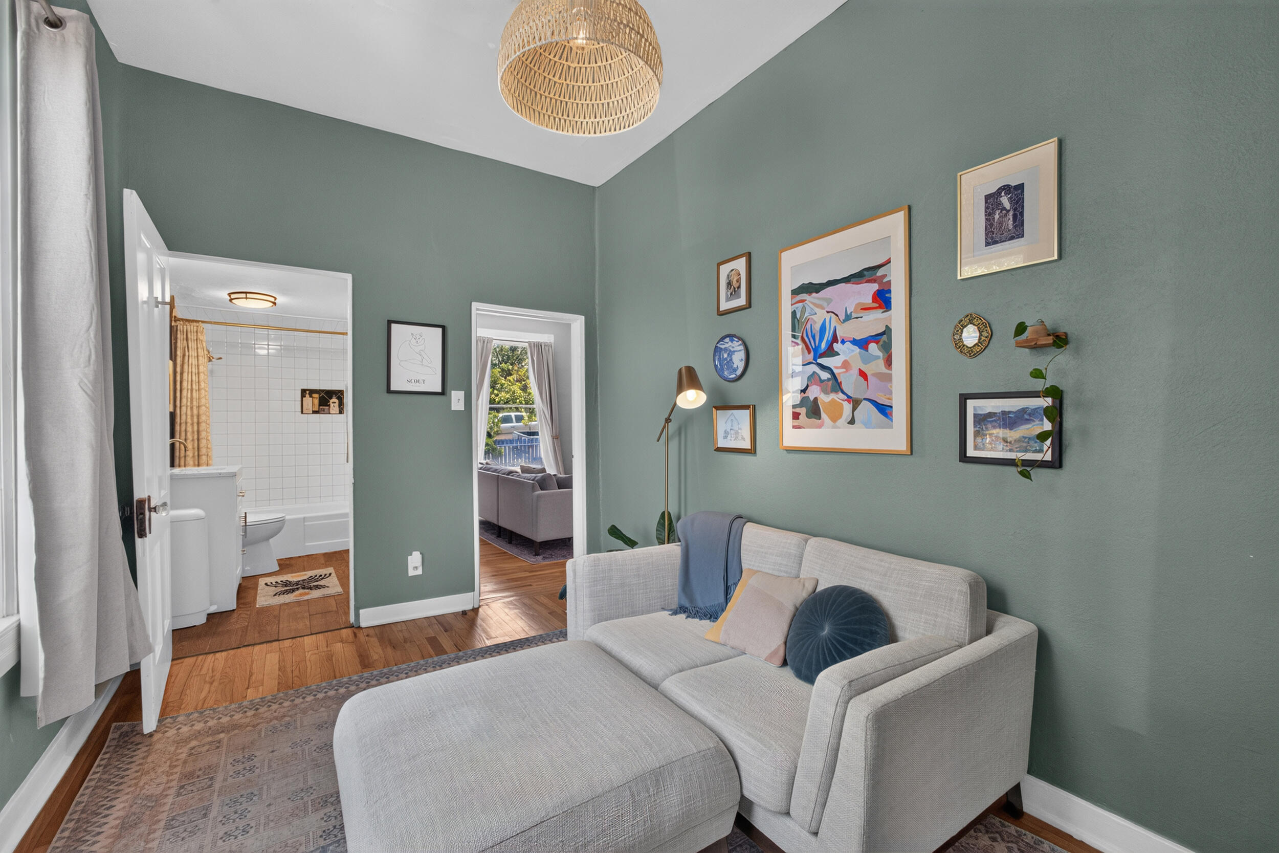 415 Edith Boulevard SE