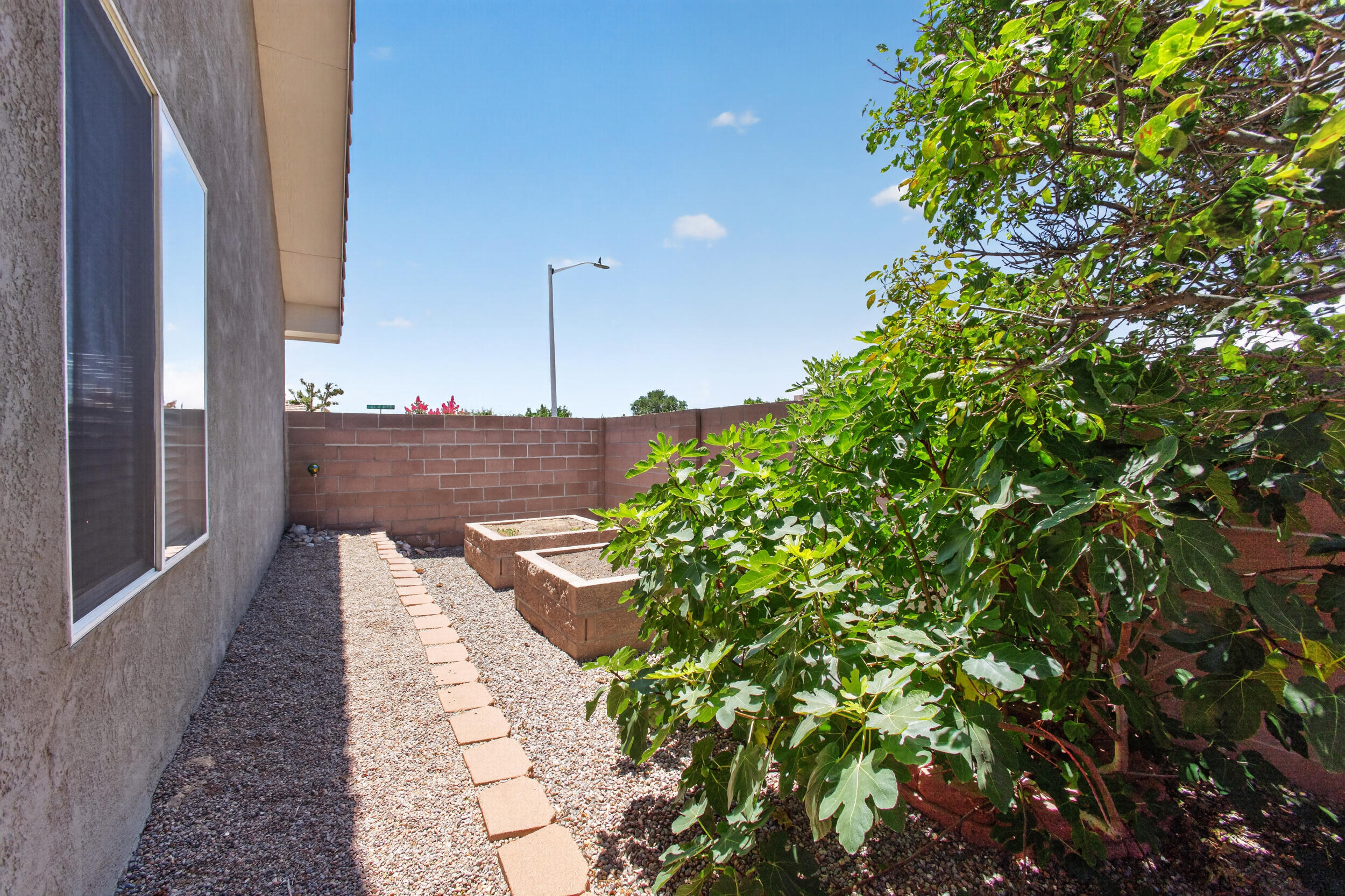 6601 Vista Del Rancho Road NE