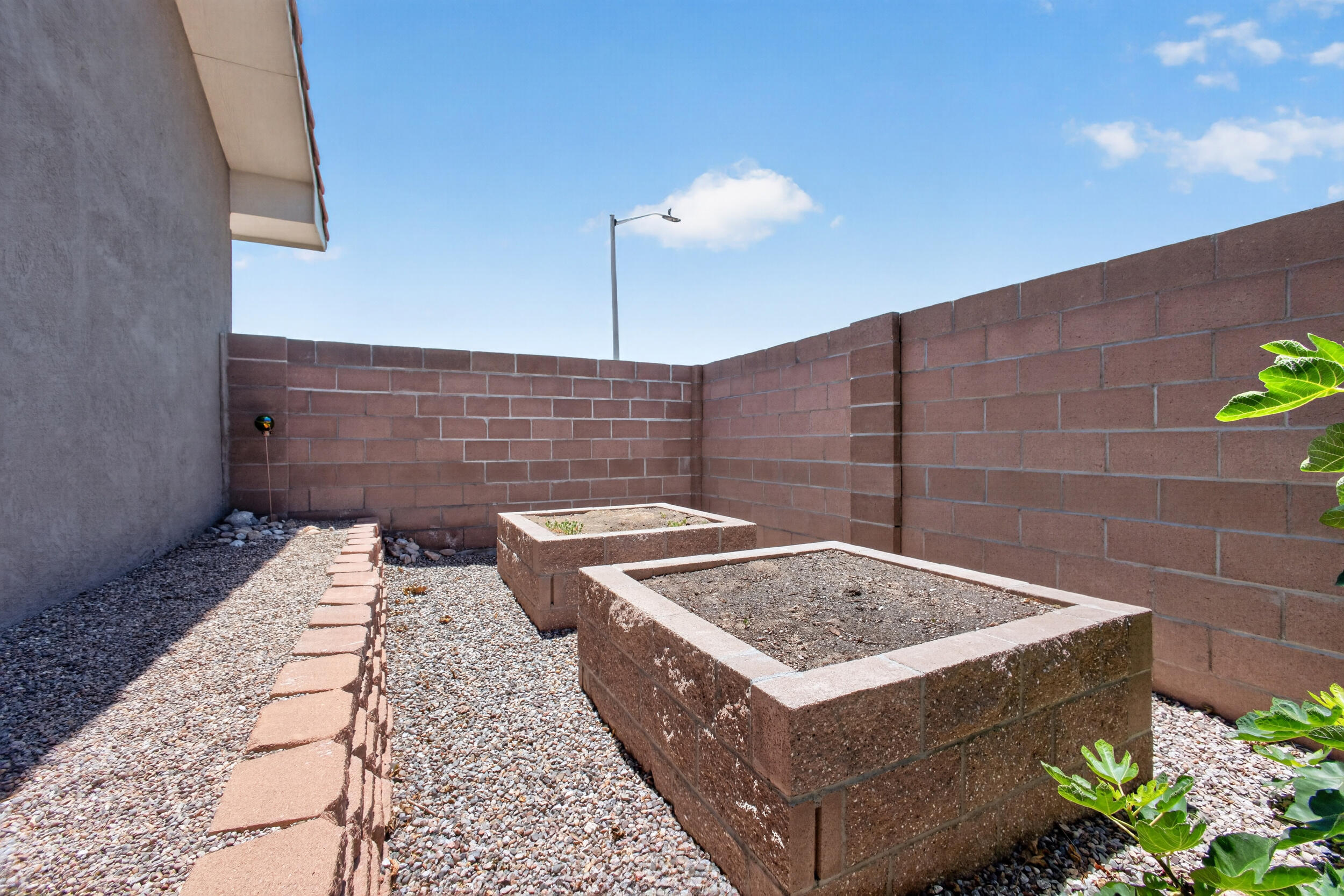 6601 Vista Del Rancho Road NE