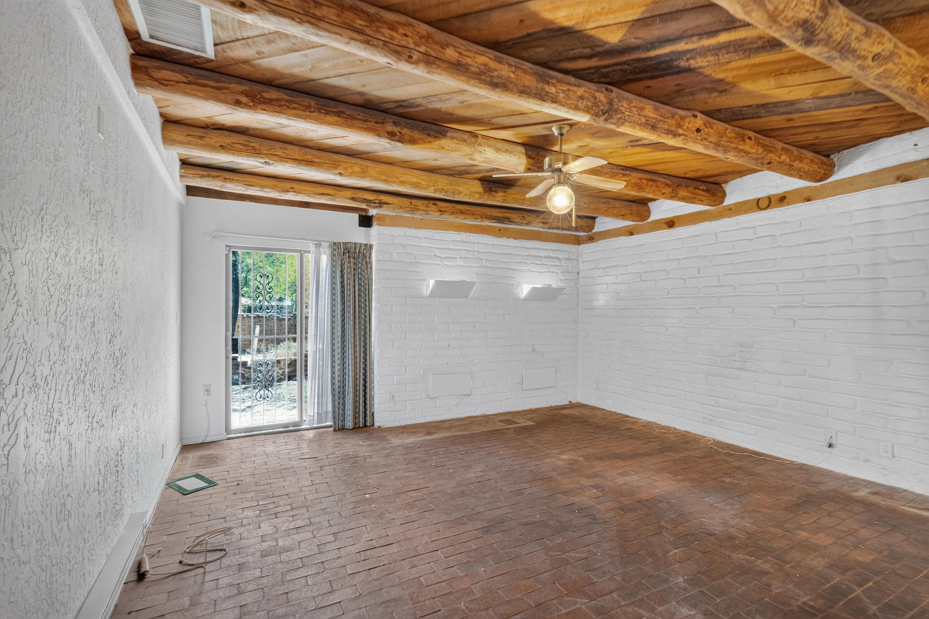 312 N Horton Lane NW