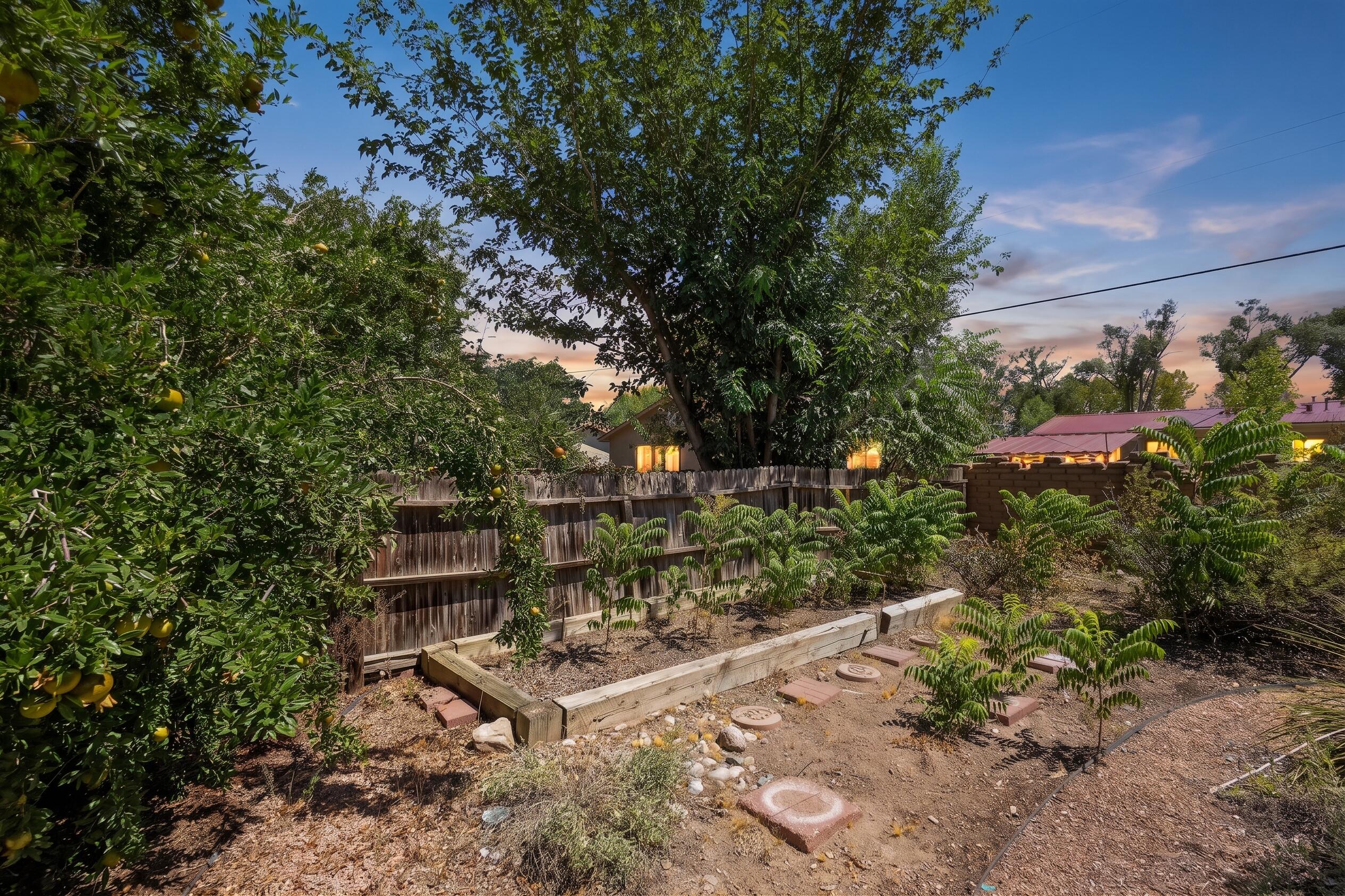 312 N Horton Lane NW