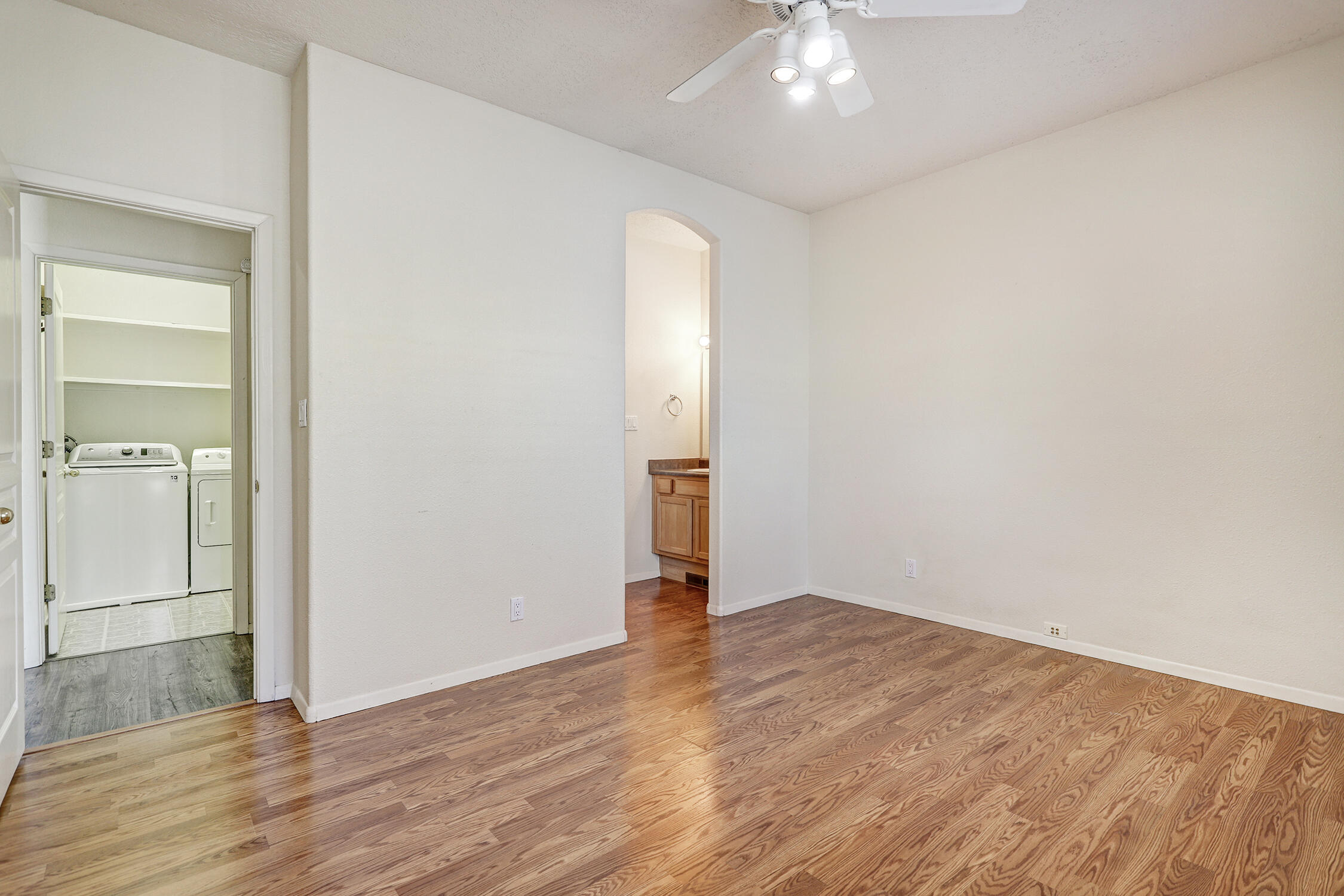 4211 Pitt Place NE UNIT 3