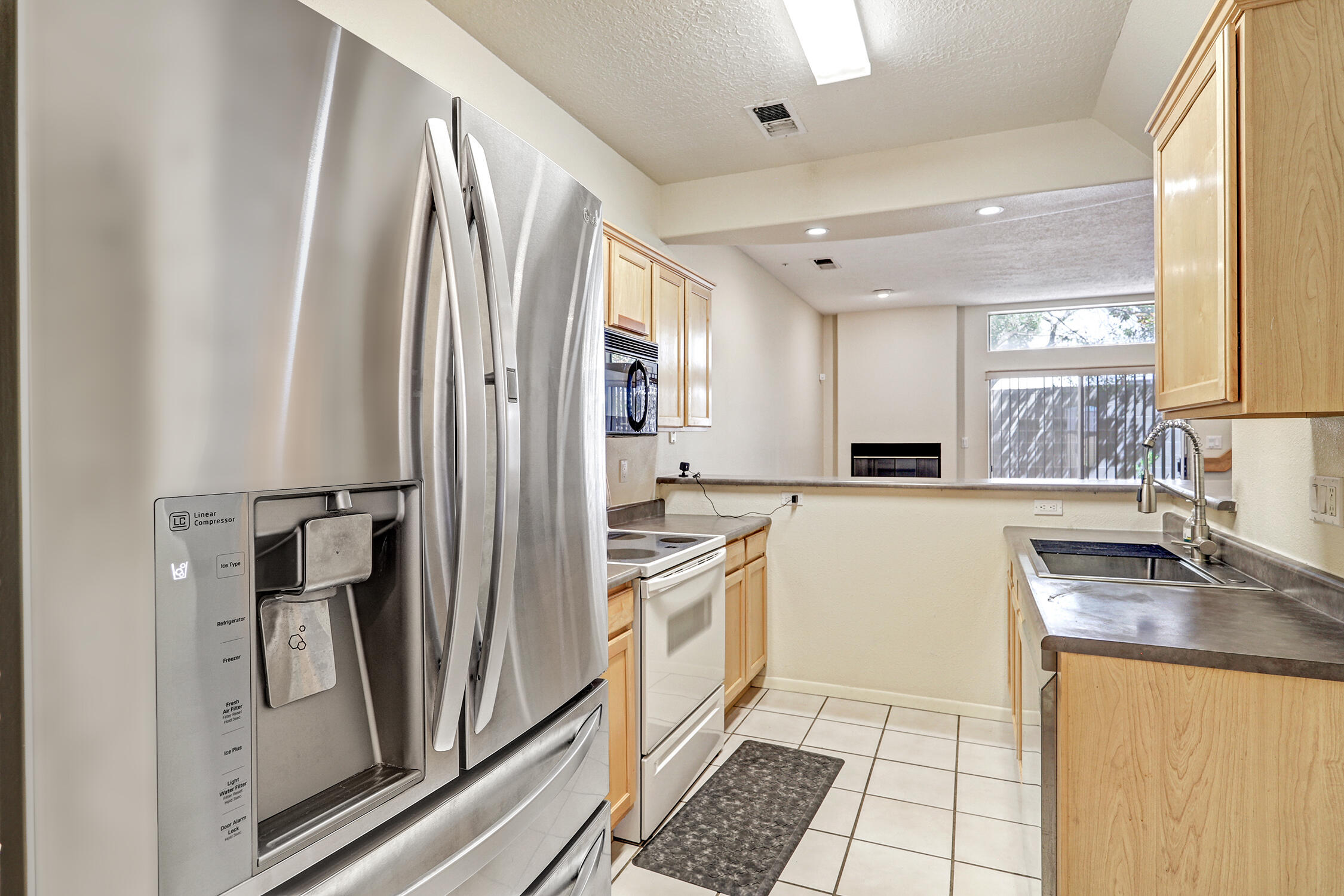 4211 Pitt Place NE UNIT 3