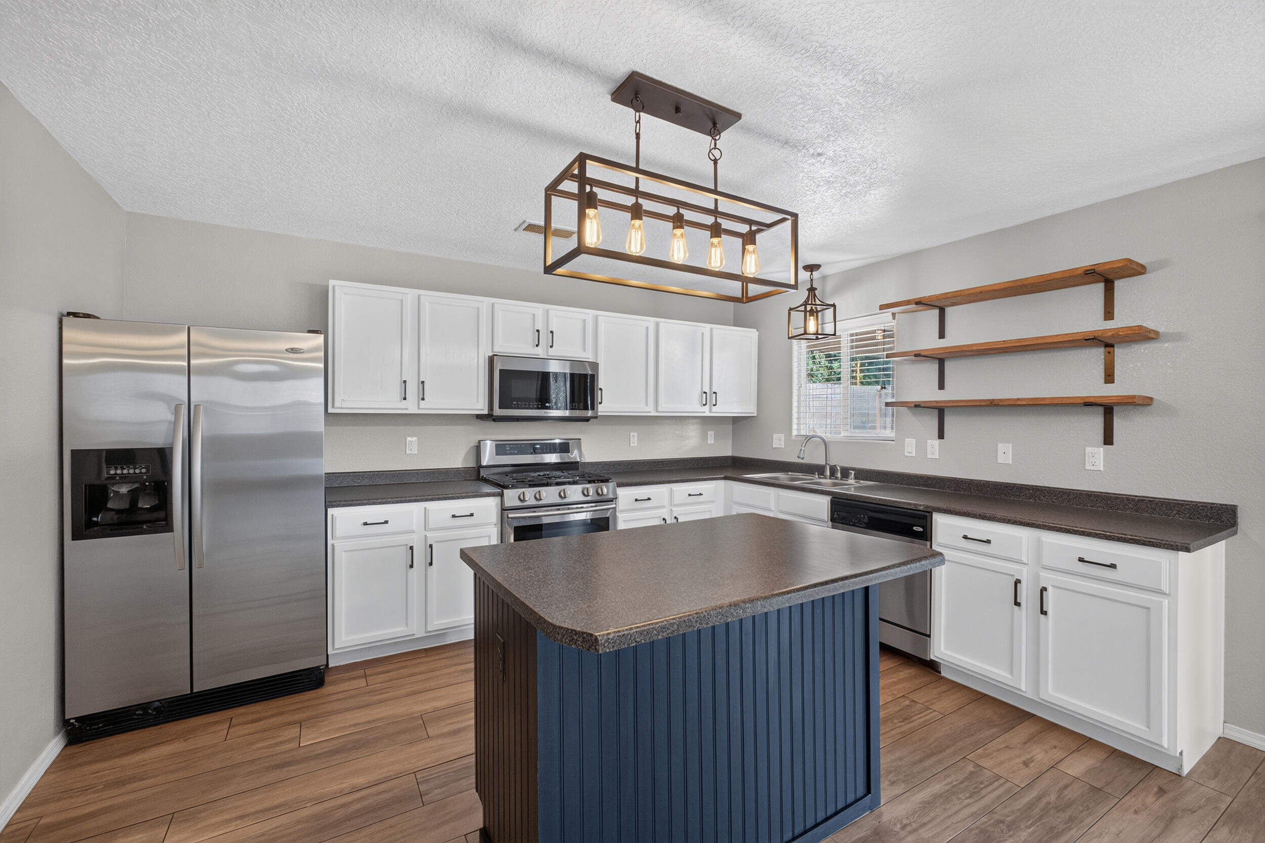 1935 Busher Road SE