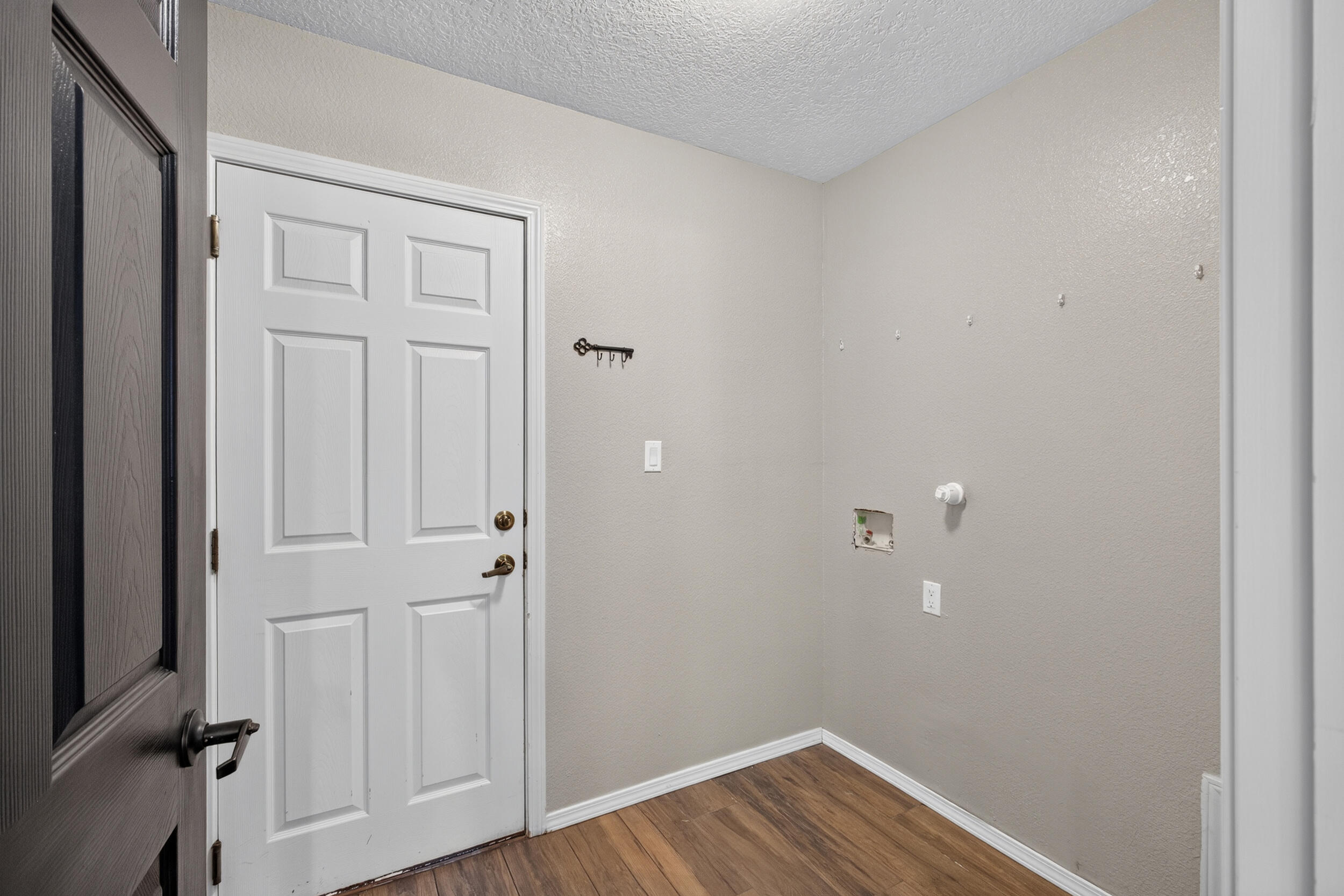 1935 Busher Road SE