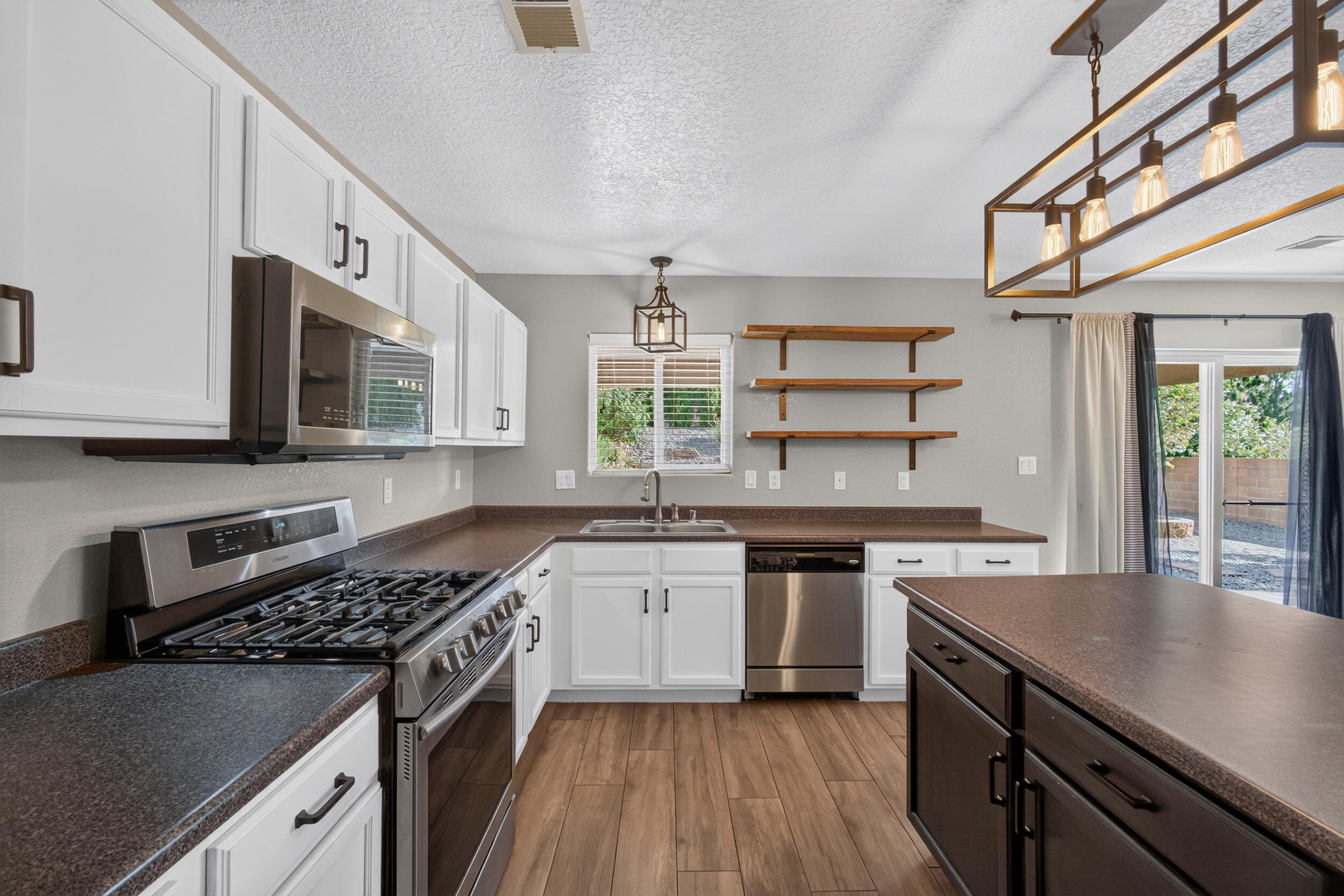 1935 Busher Road SE