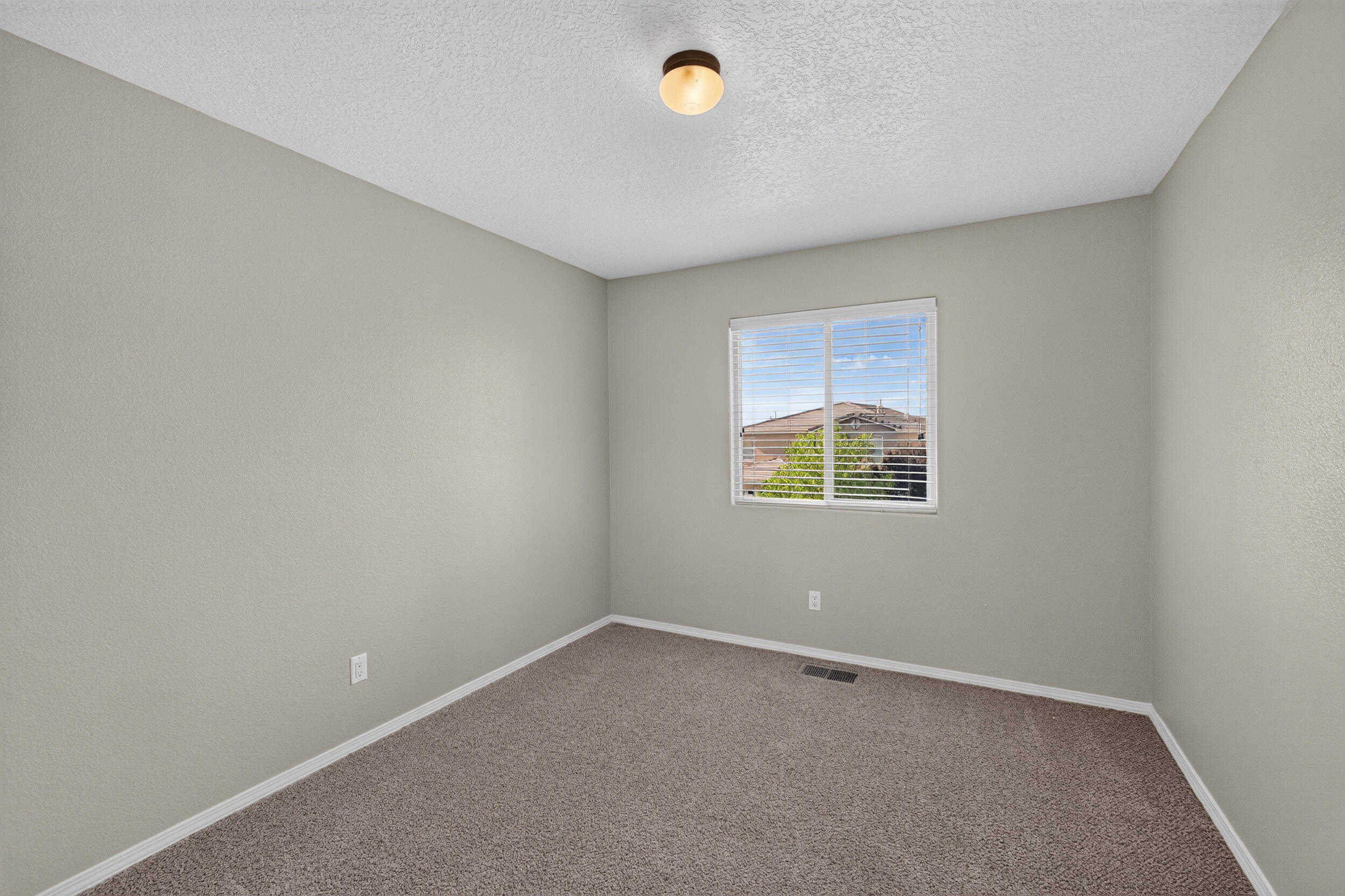 1935 Busher Road SE