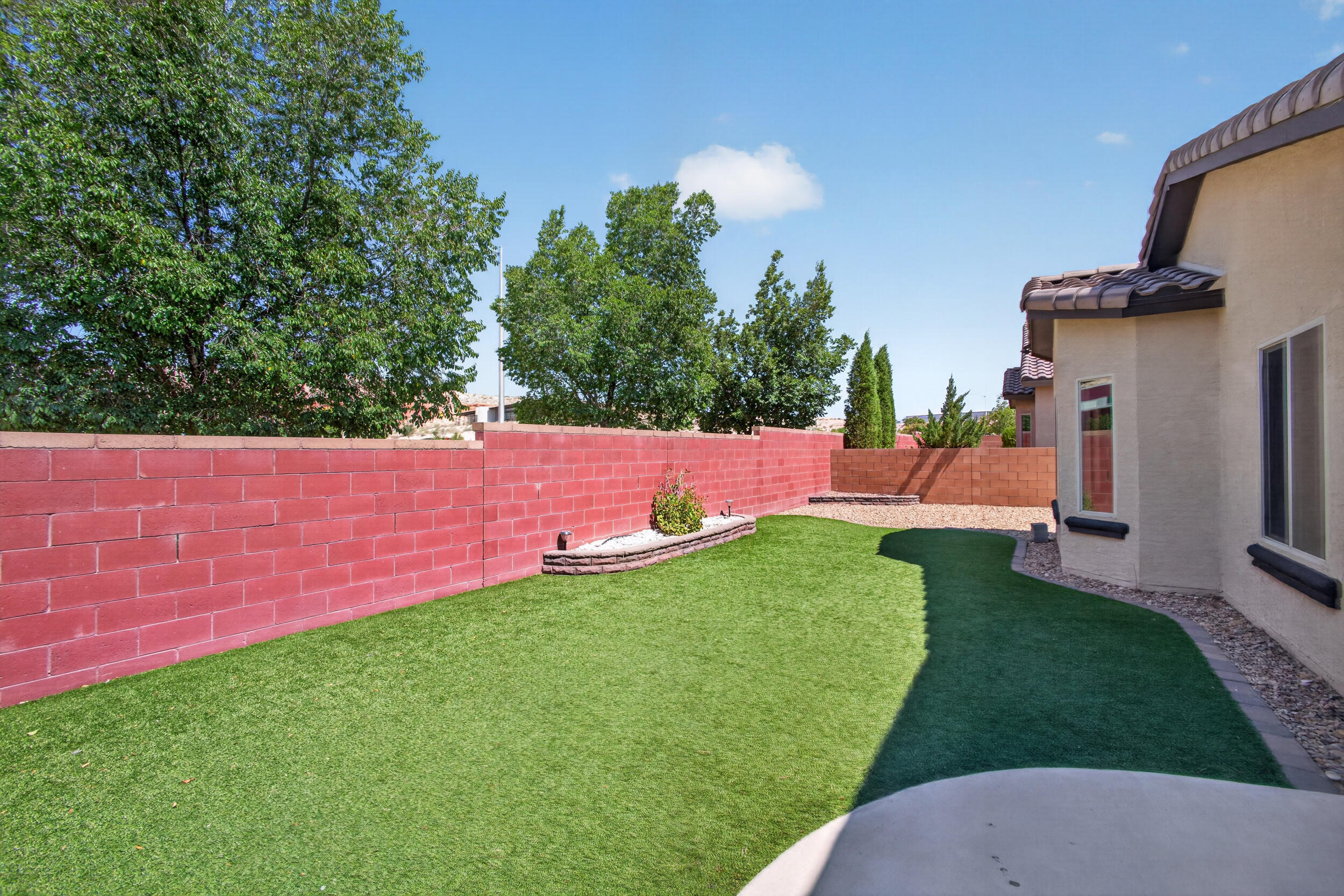 625 Palo Alto Drive NE