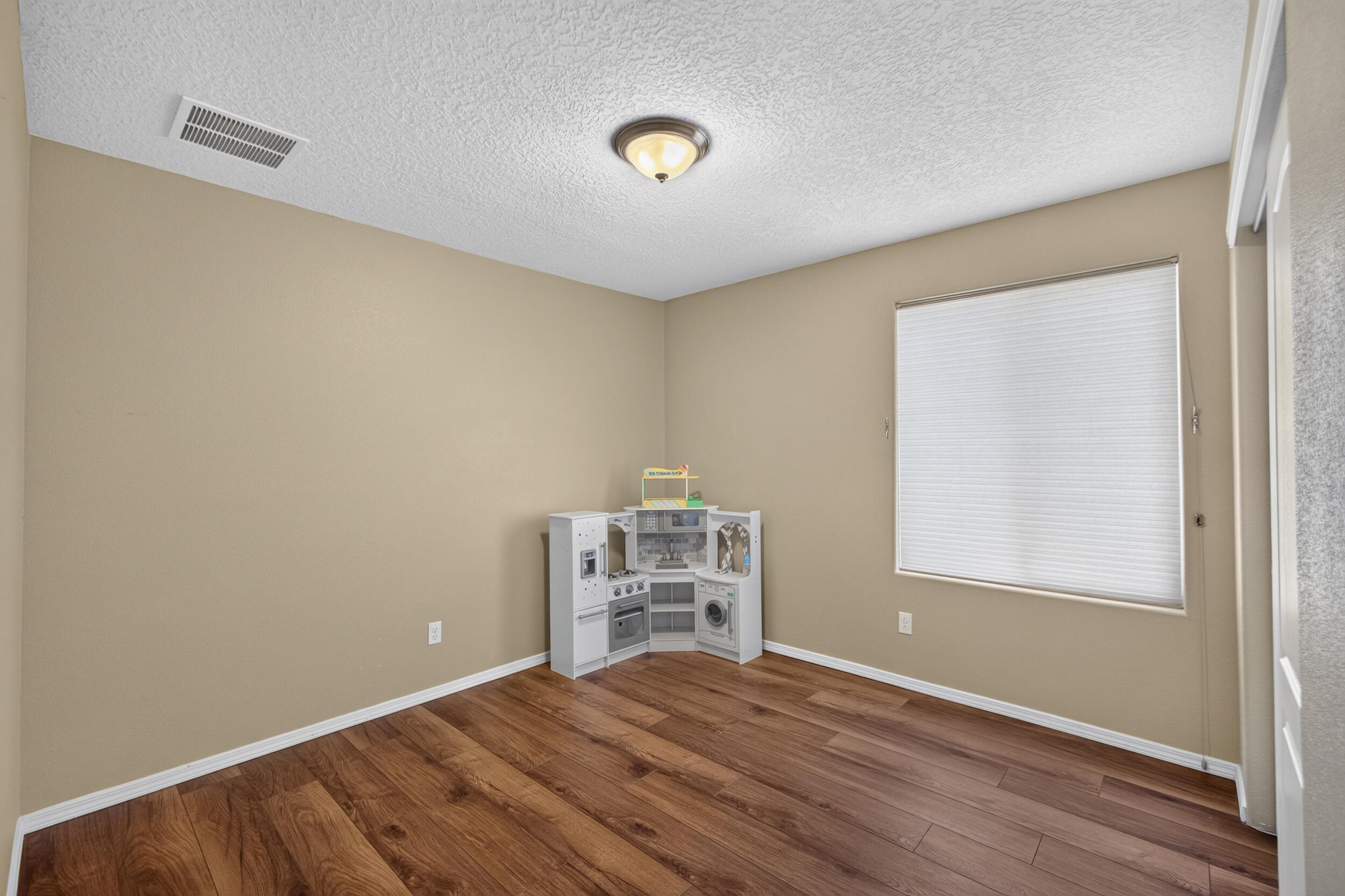 625 Palo Alto Drive NE