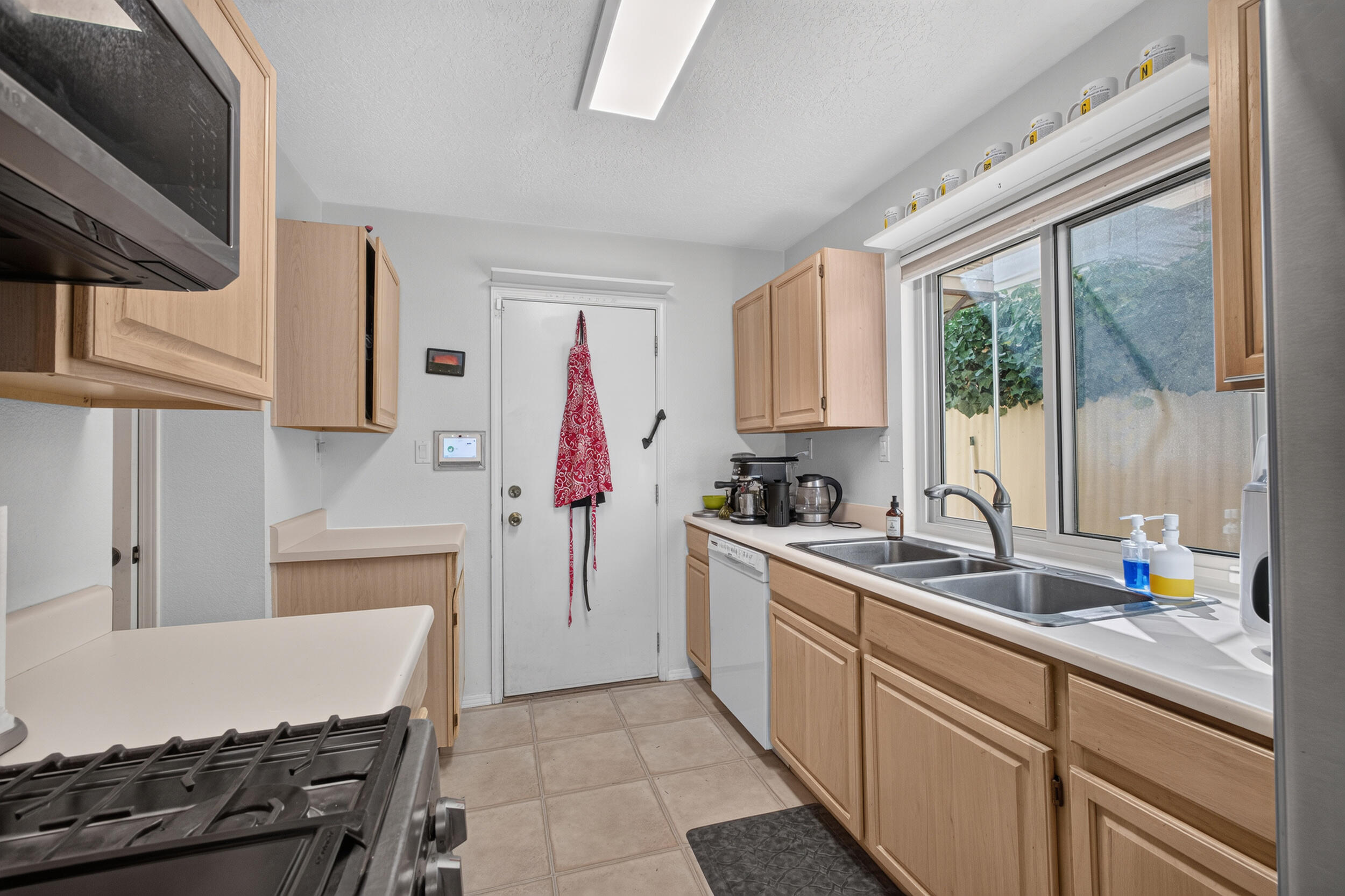 5409 Colleens Way NE