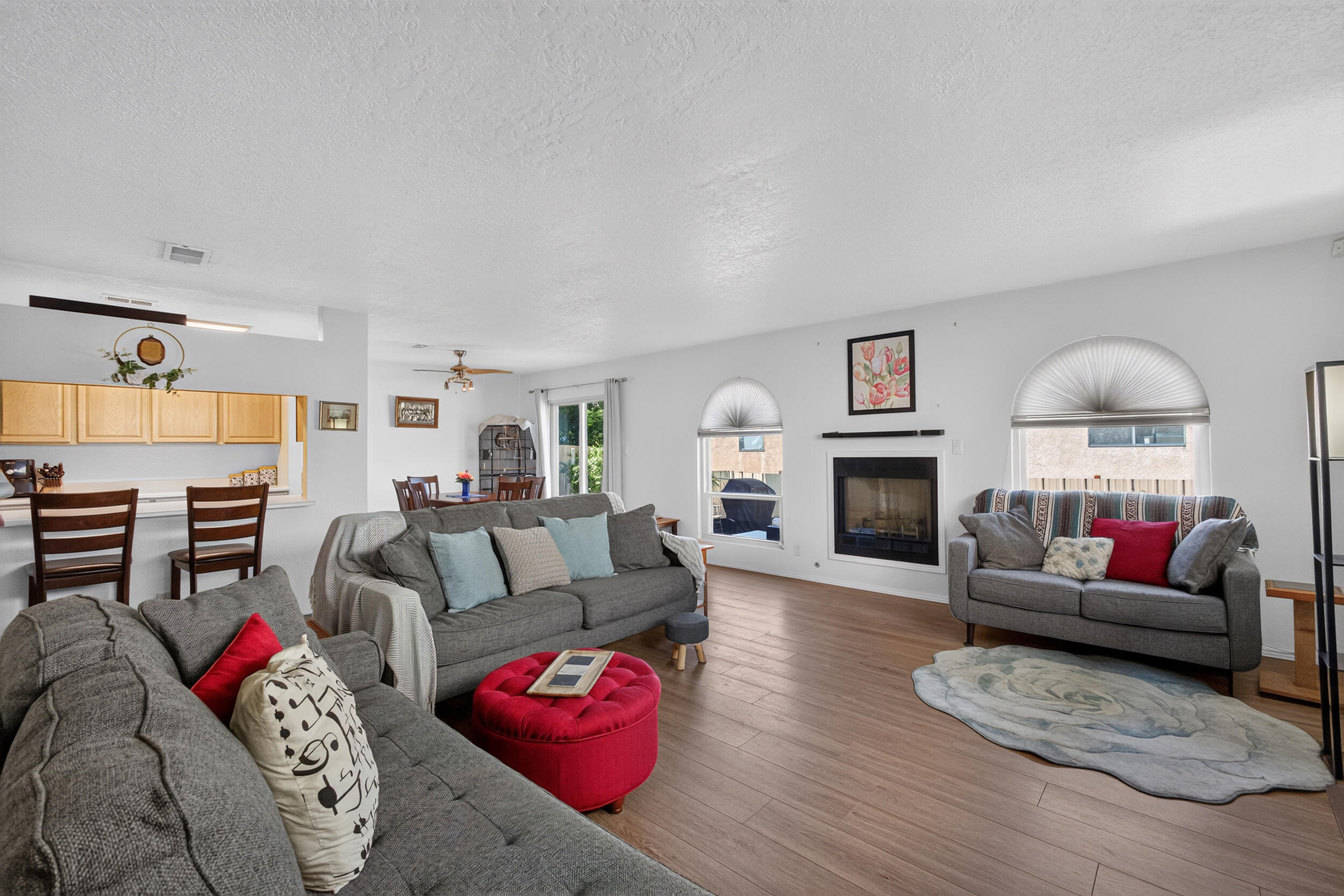 5409 Colleens Way NE