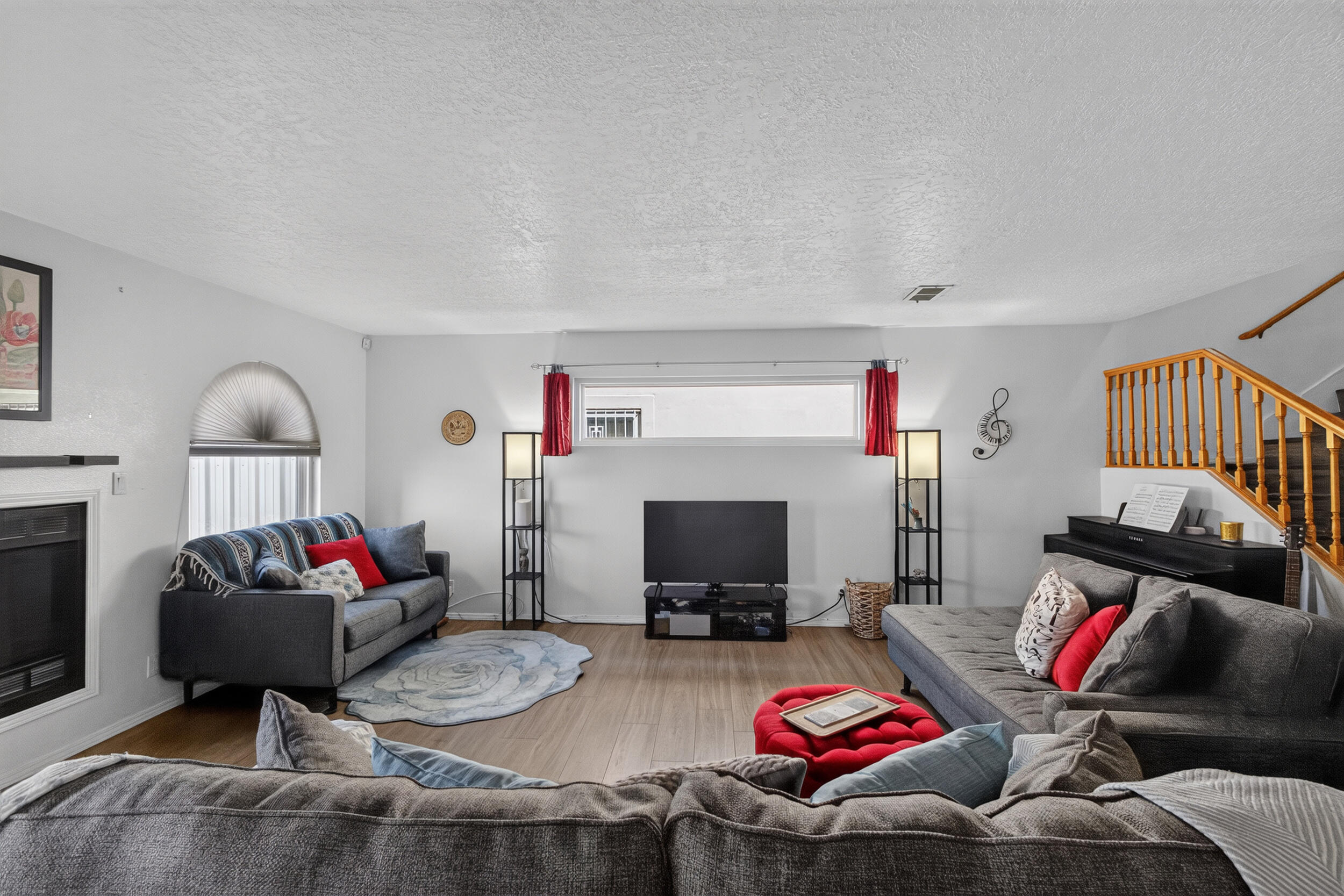 5409 Colleens Way NE